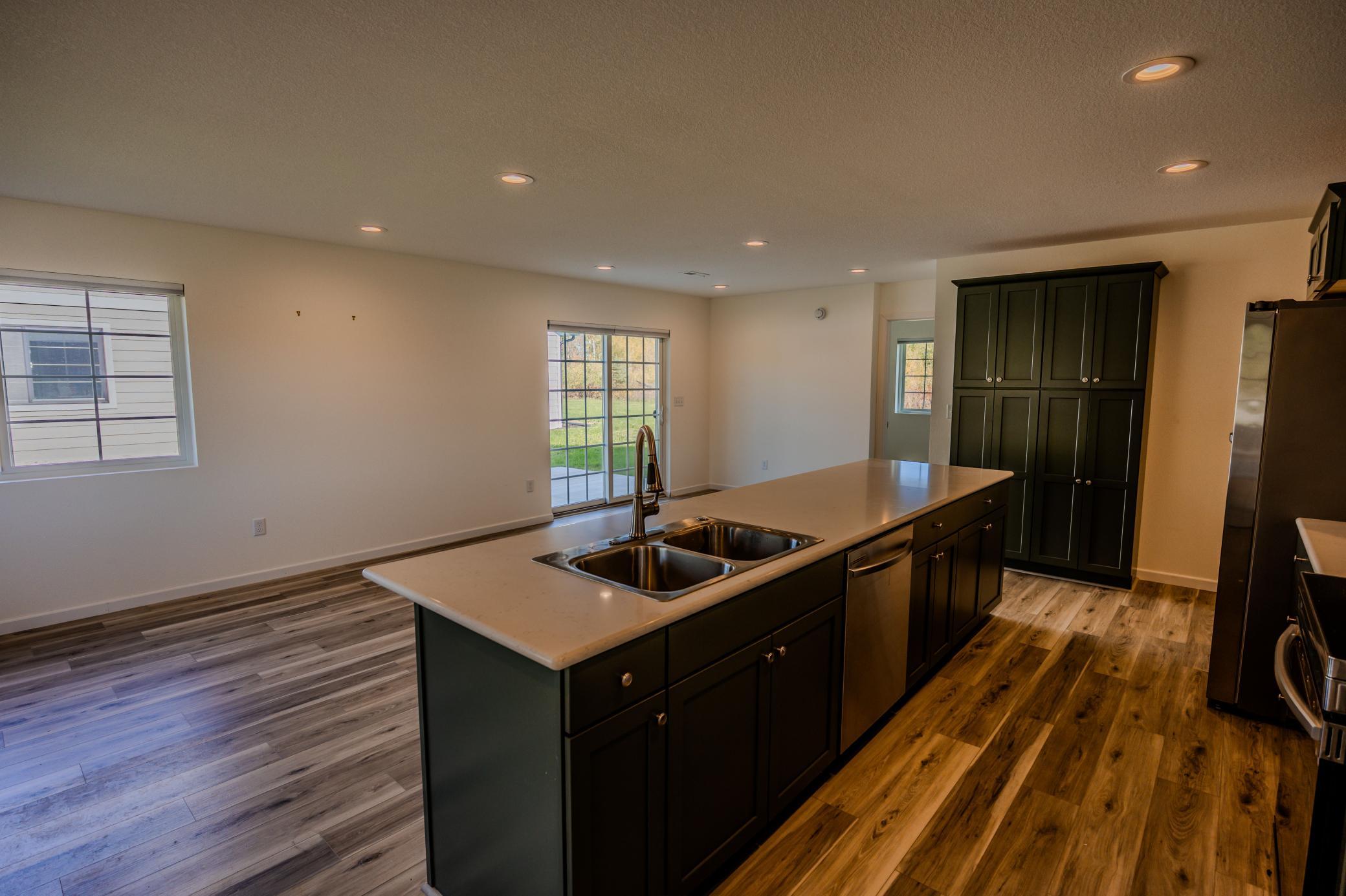 2023 twin home for sale at 6809 Hamilton Park NW, Unit 10 in Bemidji, MN — 3 bed, 2 bath (photo 4 of 22)