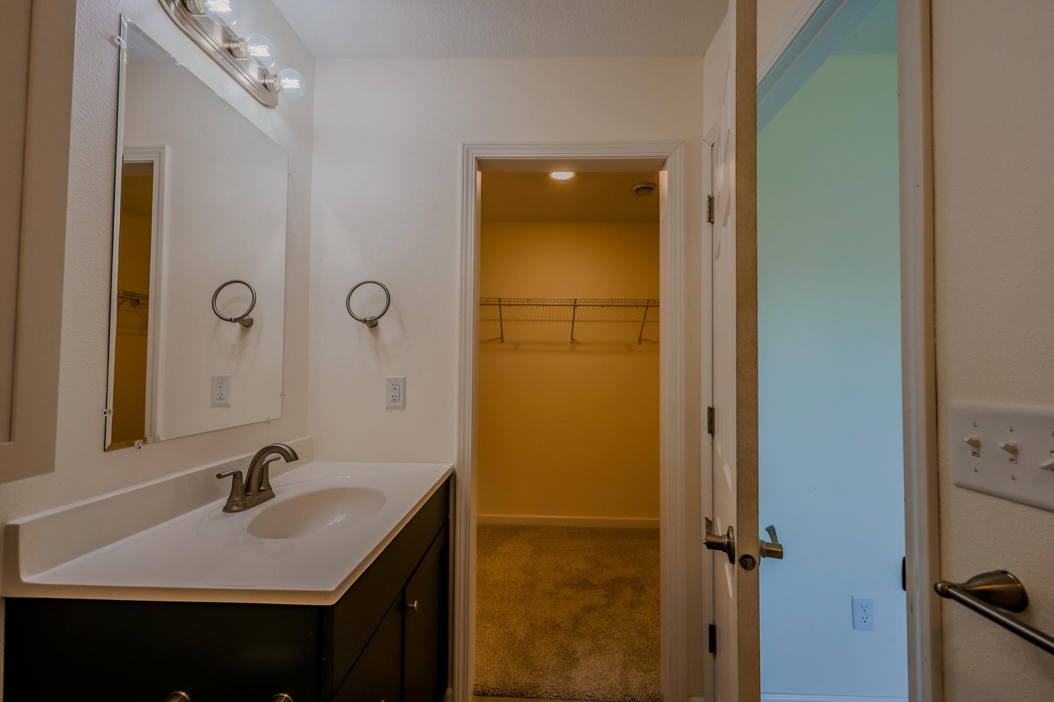 2023 twin home for sale at 6809 Hamilton Park NW, Unit 10 in Bemidji, MN — 3 bed, 2 bath (photo 9 of 22)