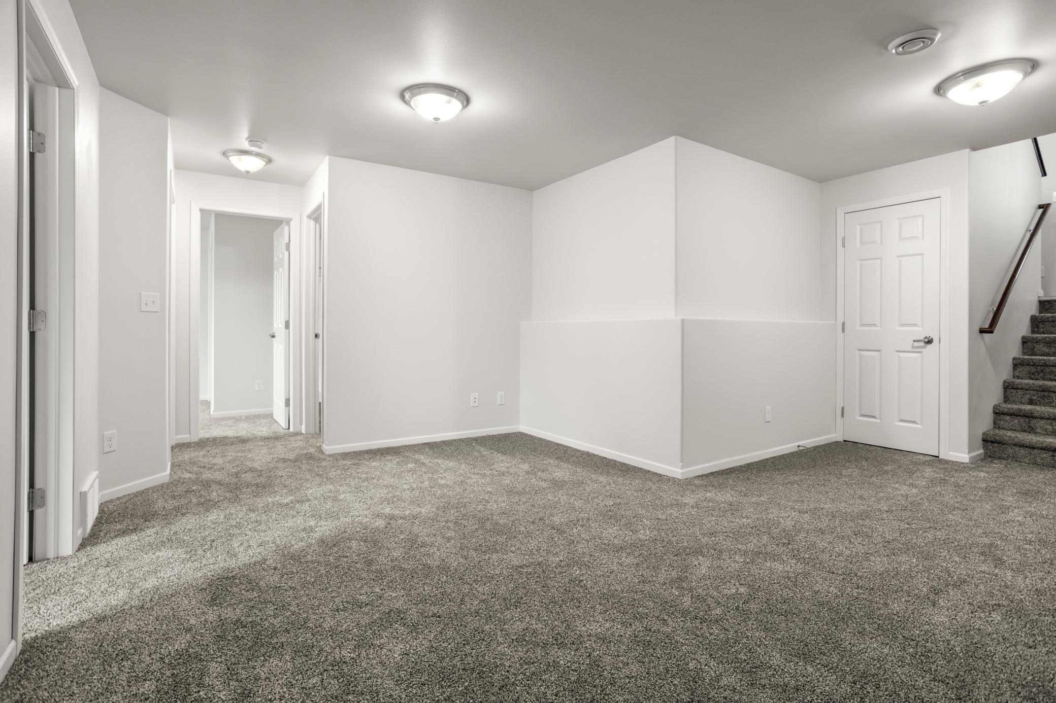 2014 twin home for sale at 1343 13th Street W in West Fargo, ND — 3 bed, 2 bath (photo 22 of 33)