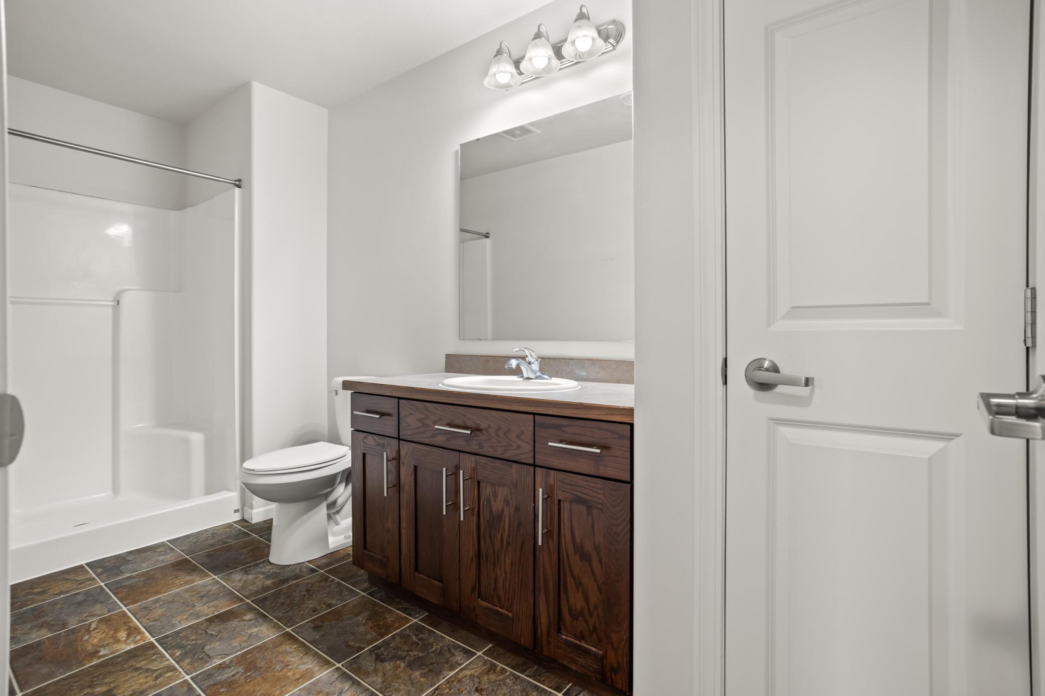 2014 twin home for sale at 1343 13th Street W in West Fargo, ND — 3 bed, 2 bath (photo 27 of 33)