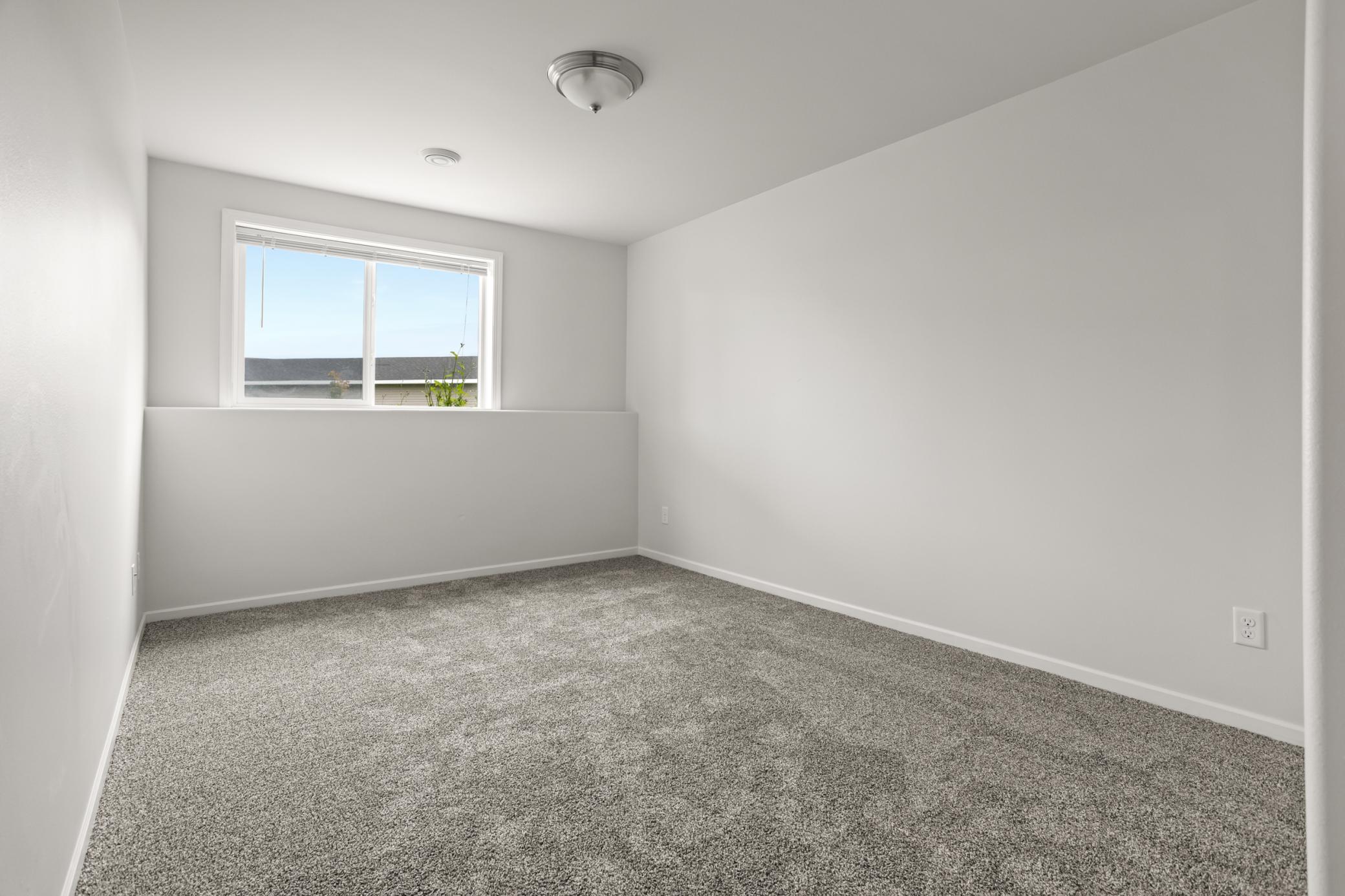 2014 twin home for sale at 1343 13th Street W in West Fargo, ND — 3 bed, 2 bath (photo 28 of 33)