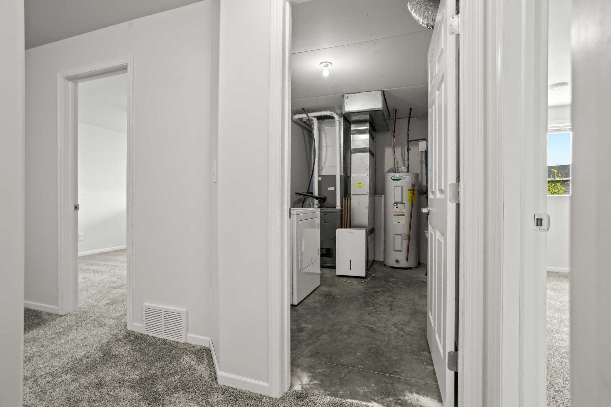2014 twin home for sale at 1343 13th Street W in West Fargo, ND — 3 bed, 2 bath (photo 30 of 33)