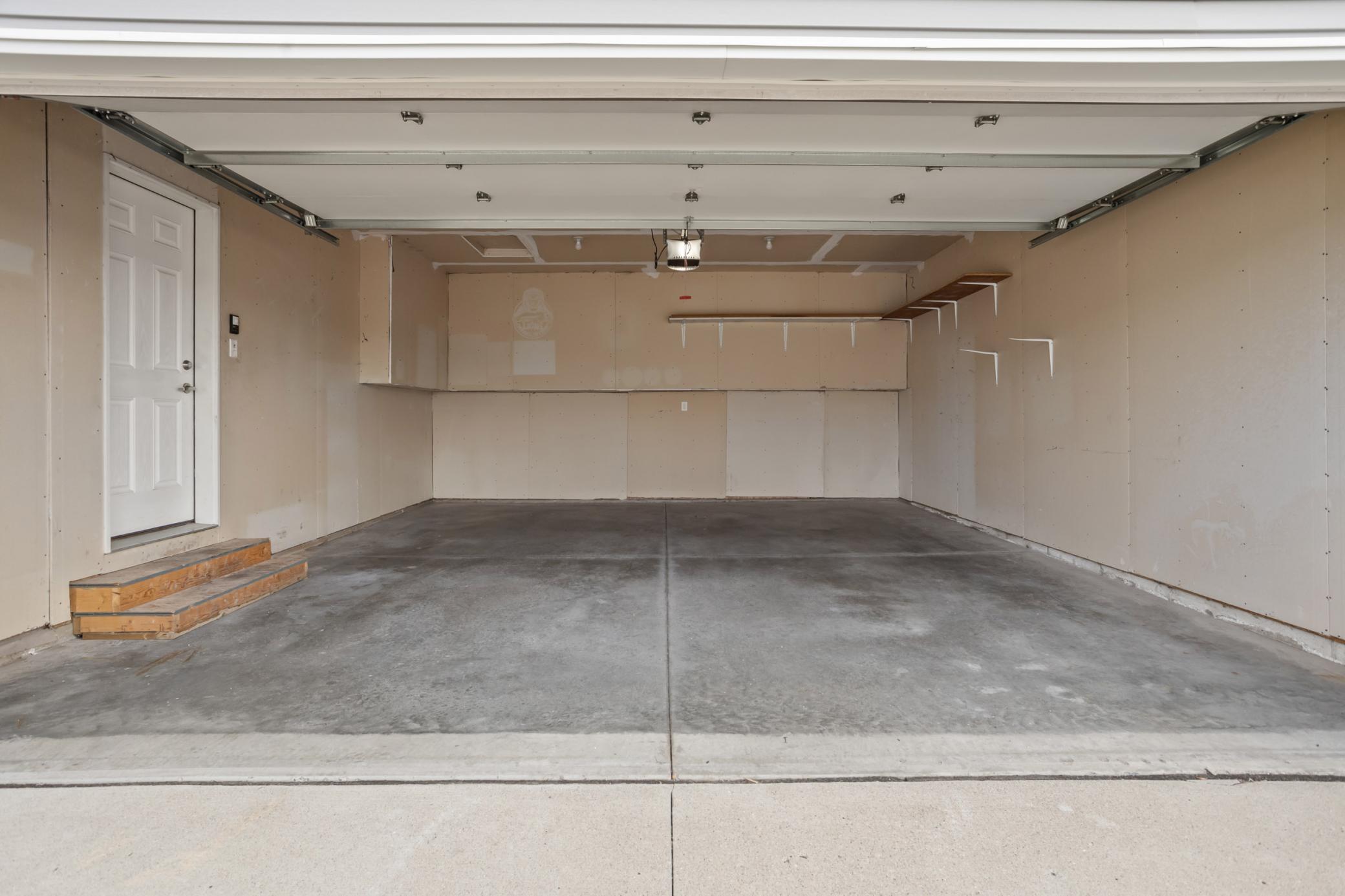 2014 twin home for sale at 1343 13th Street W in West Fargo, ND — 3 bed, 2 bath (photo 32 of 33)