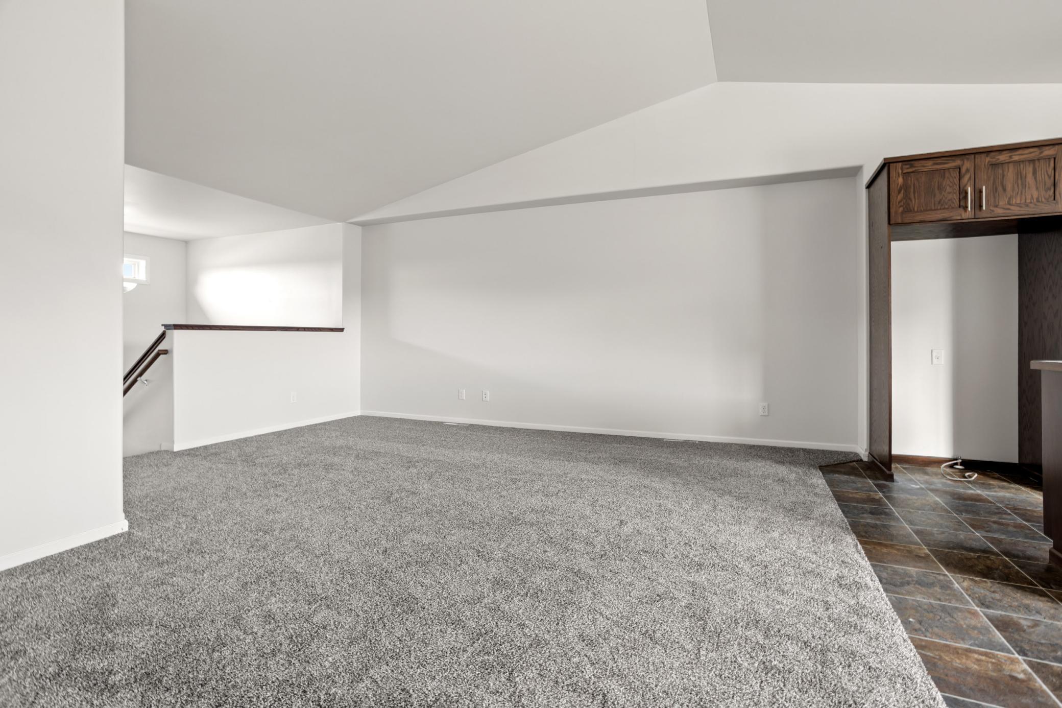 2014 twin home for sale at 1343 13th Street W in West Fargo, ND — 3 bed, 2 bath (photo 7 of 33)
