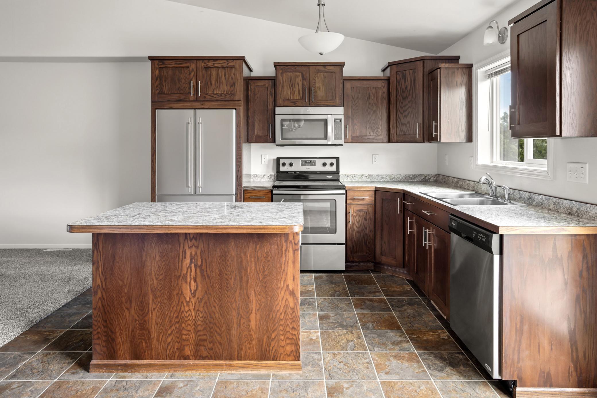 2014 twin home for sale at 1343 13th Street W in West Fargo, ND — 3 bed, 2 bath (photo 9 of 33)