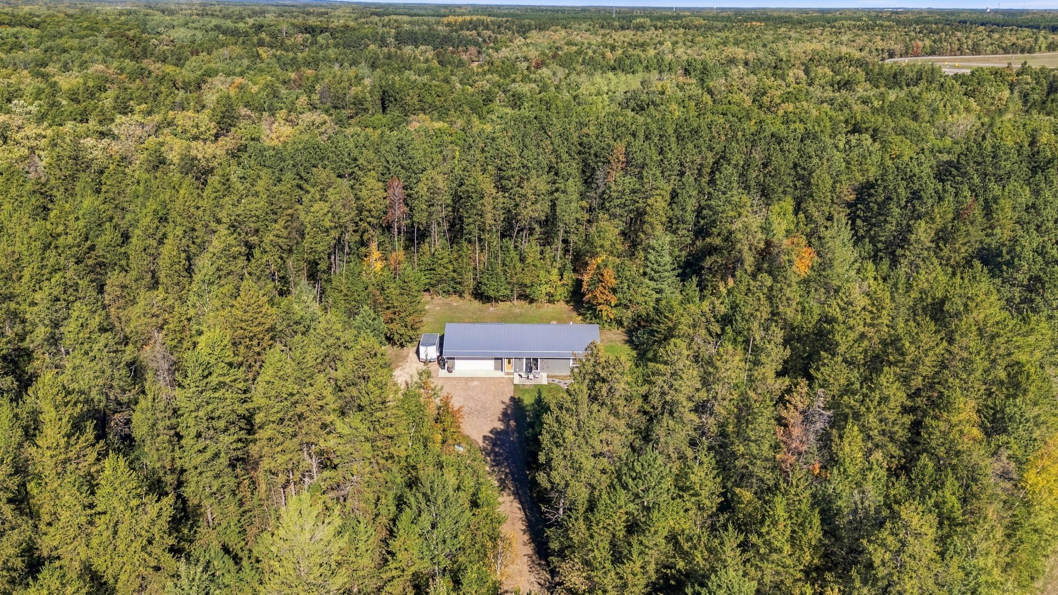 2016 single family home for sale at 5758 Sweet Road in Brainerd, MN — 2 bed, 1 bath (photo 5 of 30)