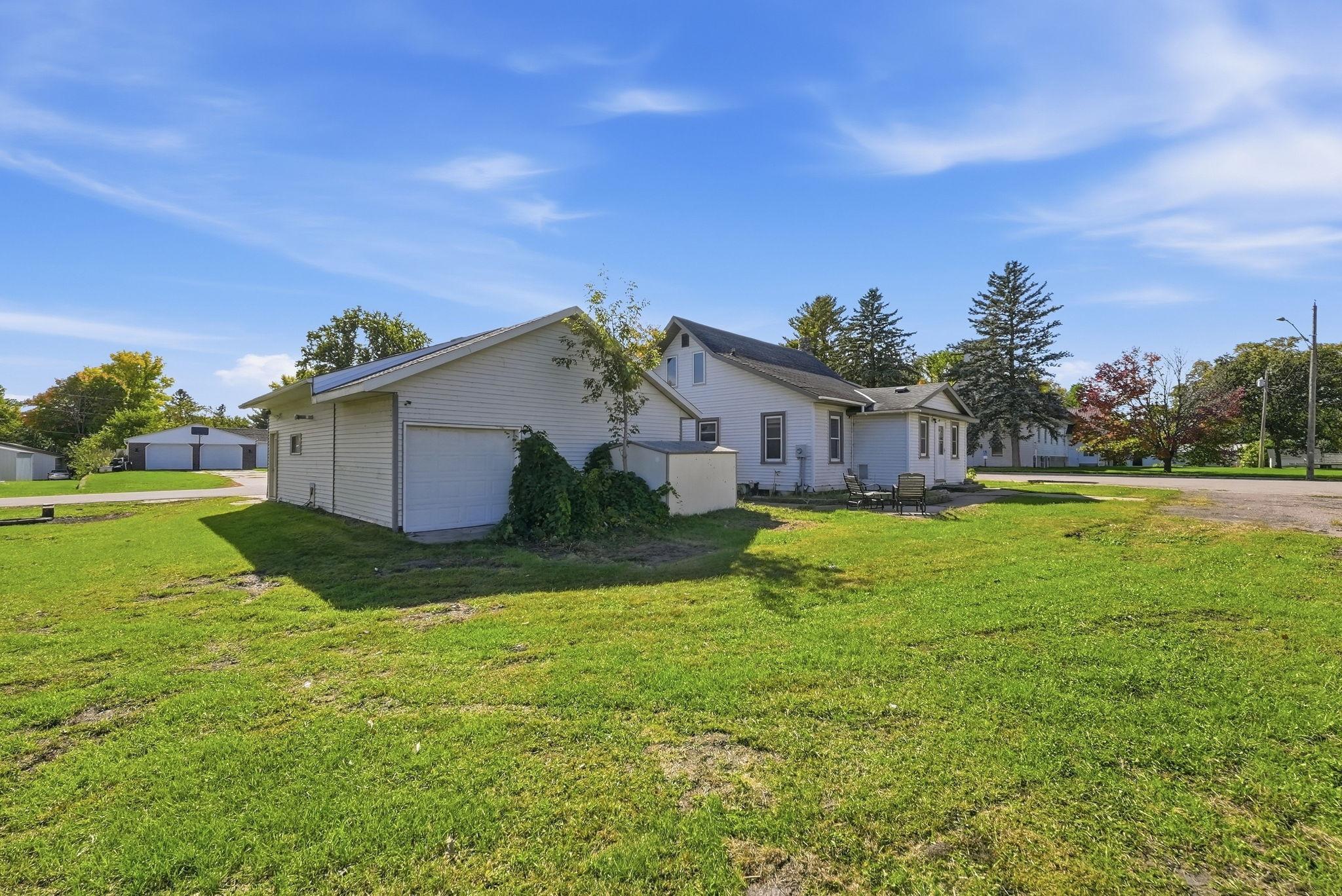 1919 single family home for sale at 218 Cedar Street S in Grey Eagle, MN — 4 bed, 1 bath (photo 3 of 24)
