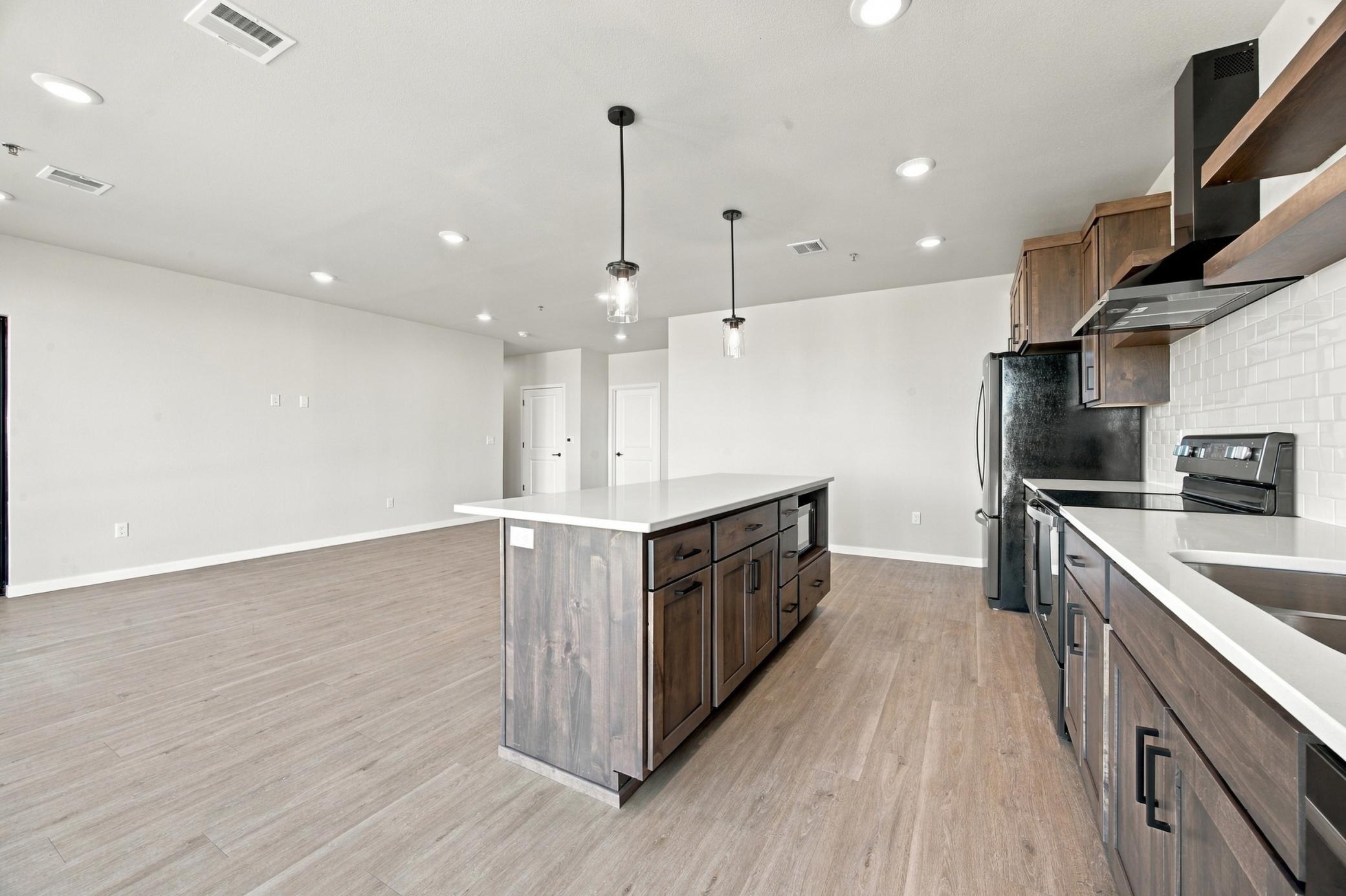 2024 condo for sale at 4470 24 Avenue S, Unit 406 in Fargo, ND — 2 bed, 2 bath (photo 11 of 36)