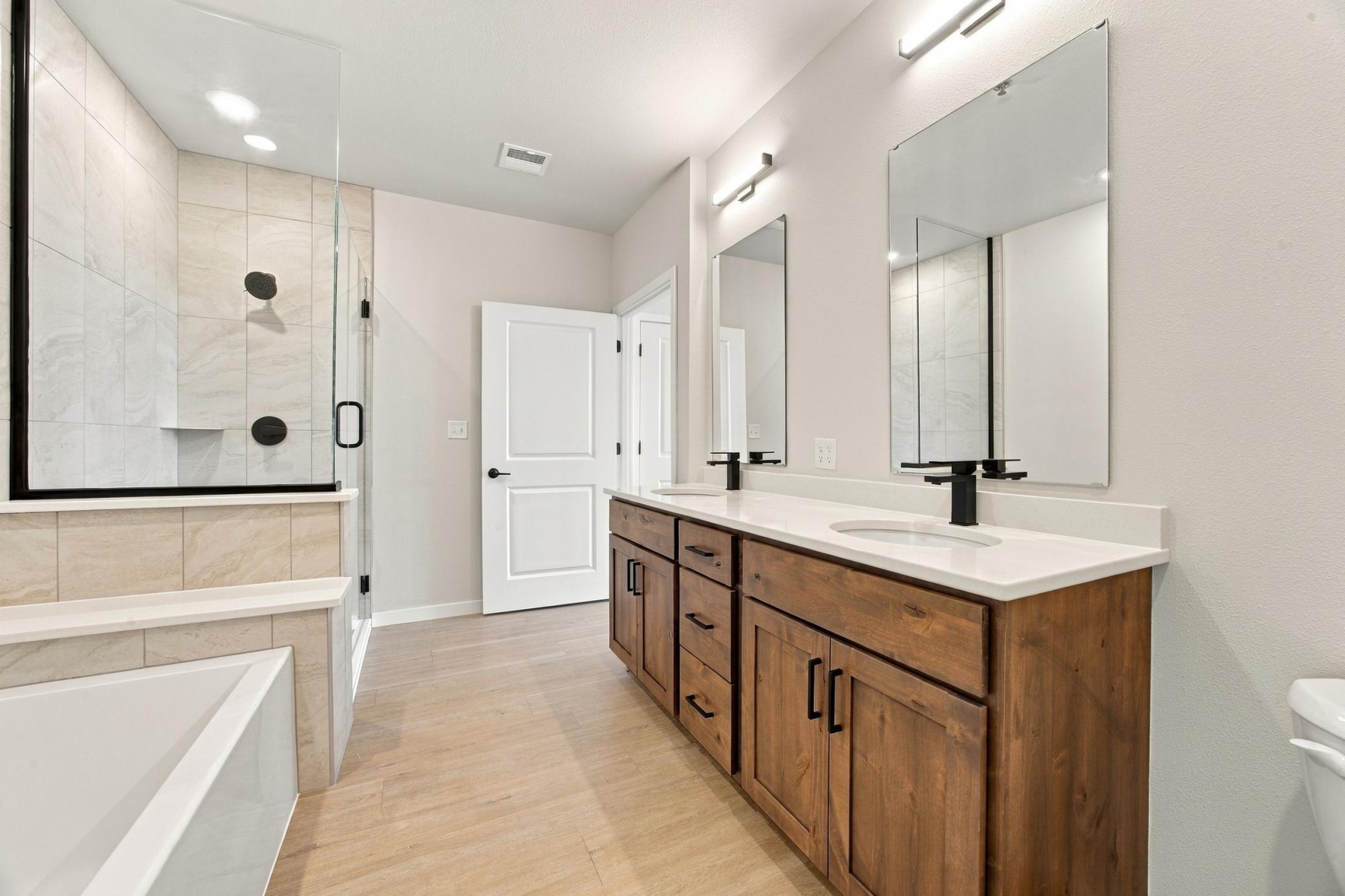 2024 condo for sale at 4470 24 Avenue S, Unit 406 in Fargo, ND — 2 bed, 2 bath (photo 17 of 36)