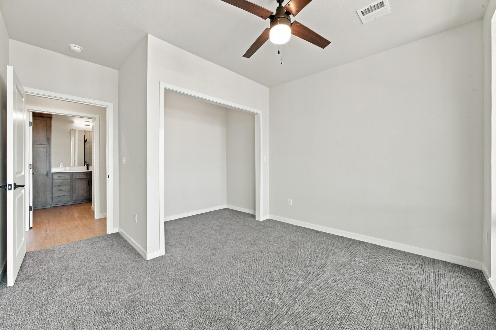 2024 condo for sale at 4470 24 Avenue S, Unit 406 in Fargo, ND — 2 bed, 2 bath (photo 21 of 36)
