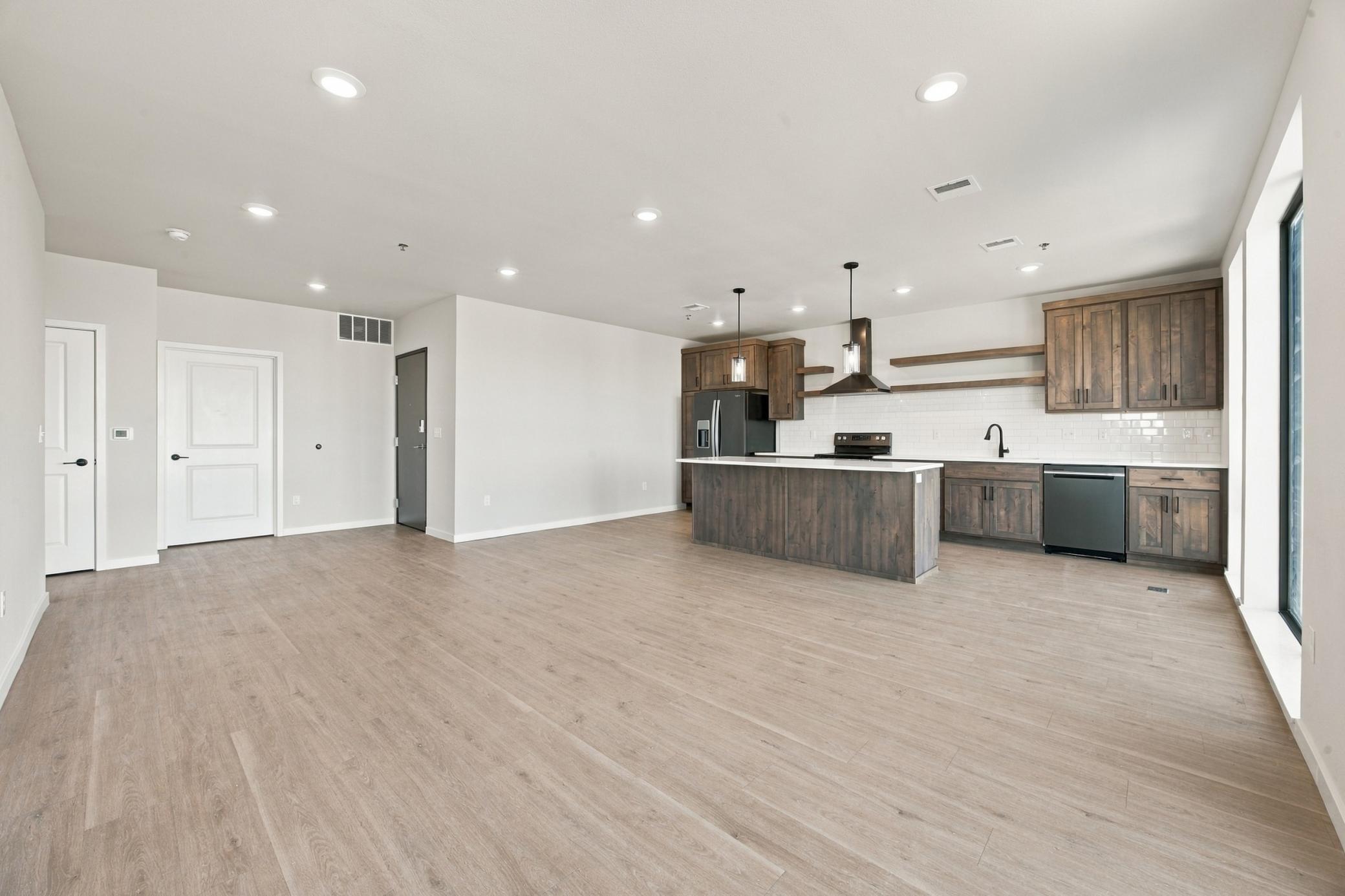 2024 condo for sale at 4470 24 Avenue S, Unit 406 in Fargo, ND — 2 bed, 2 bath (photo 5 of 36)