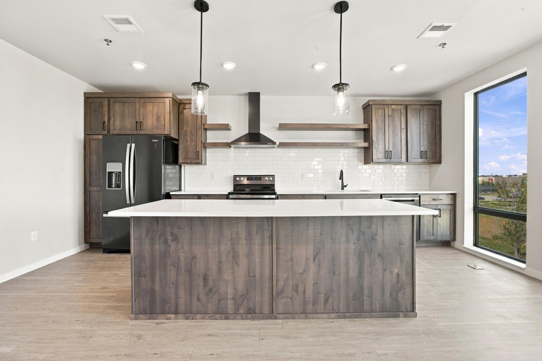 2024 condo for sale at 4470 24 Avenue S, Unit 406 in Fargo, ND — 2 bed, 2 bath (photo 7 of 36)