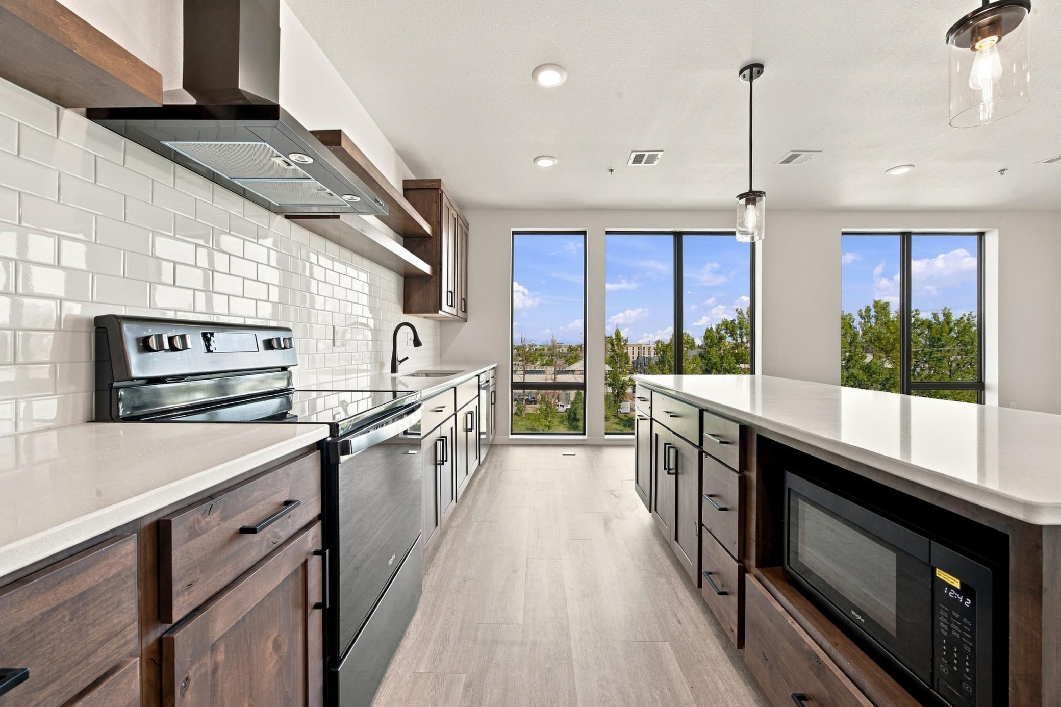 2024 condo for sale at 4470 24 Avenue S, Unit 406 in Fargo, ND — 2 bed, 2 bath (photo 10 of 36)