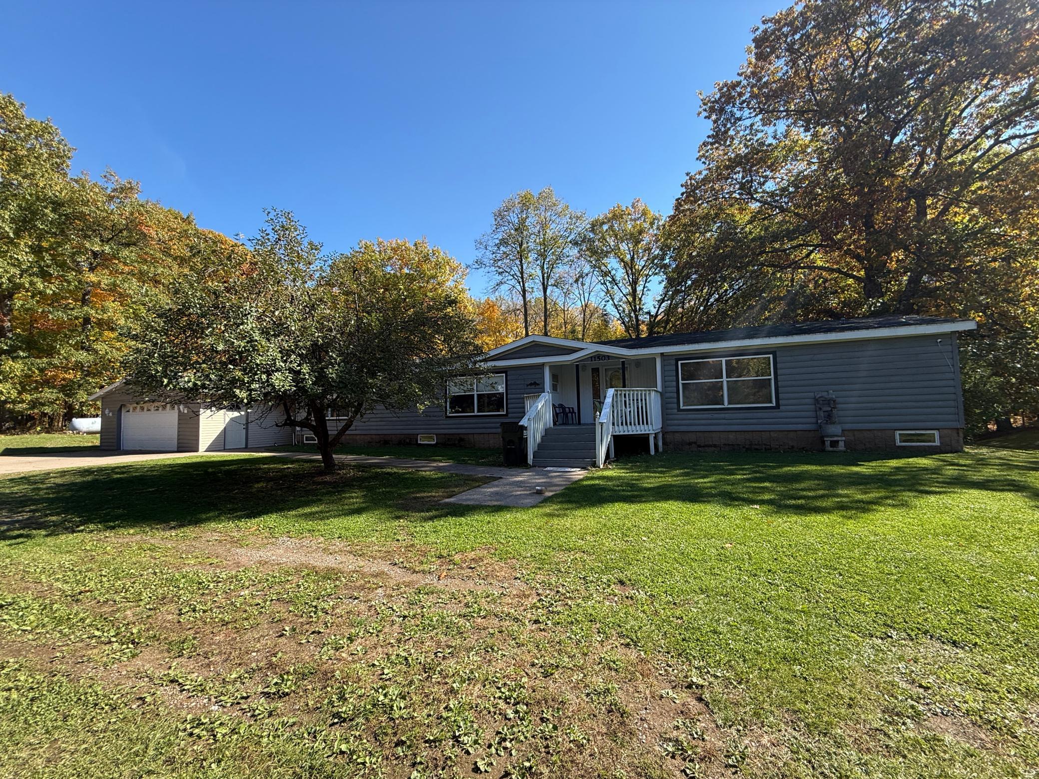 2001 single family home for sale at 11503 116th Lane in Finlayson, MN — 3 bed, 2 bath (photo 2 of 31)