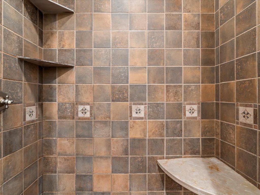 2003 single family home for sale at 9800 Trails End Road in Pequot Lakes, MN — 4 bed, 4 bath (photo 36 of 75)