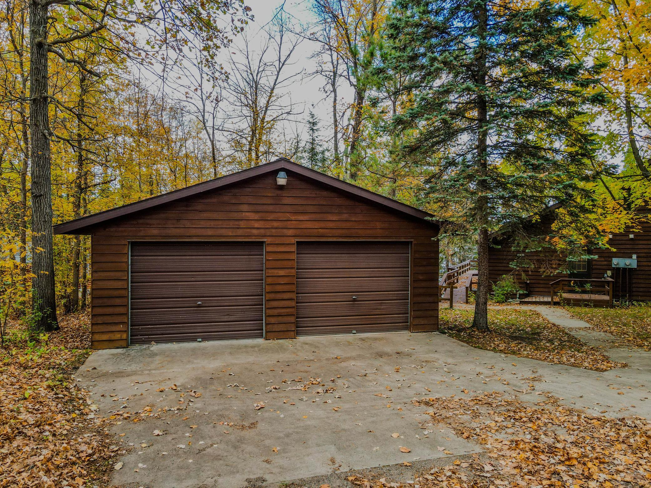 1992 single family home for sale at 24441 Evergreen Drive in Nevis, MN — 3 bed, 3 bath (photo 3 of 58)