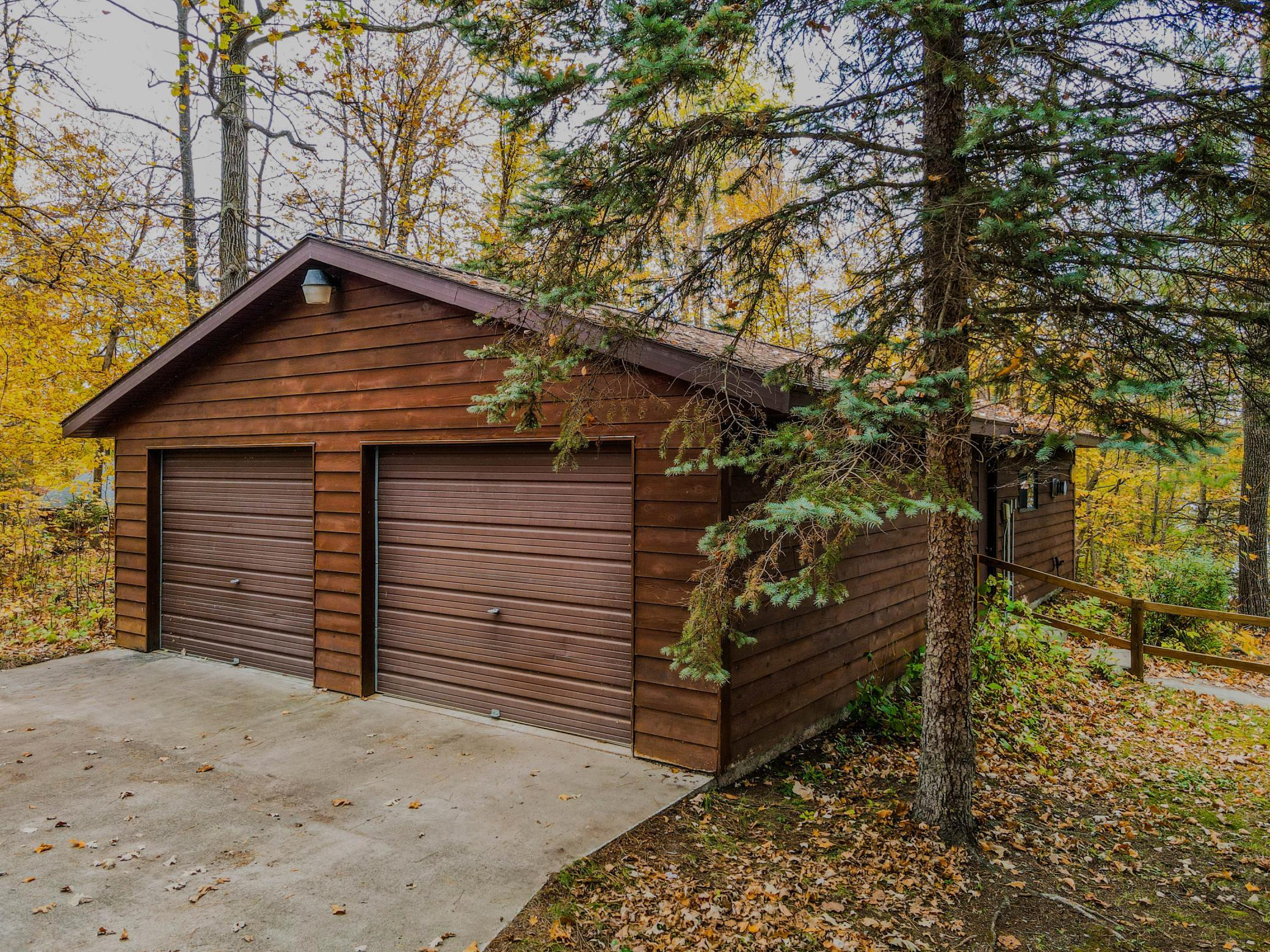 1992 single family home for sale at 24441 Evergreen Drive in Nevis, MN — 3 bed, 3 bath (photo 4 of 58)