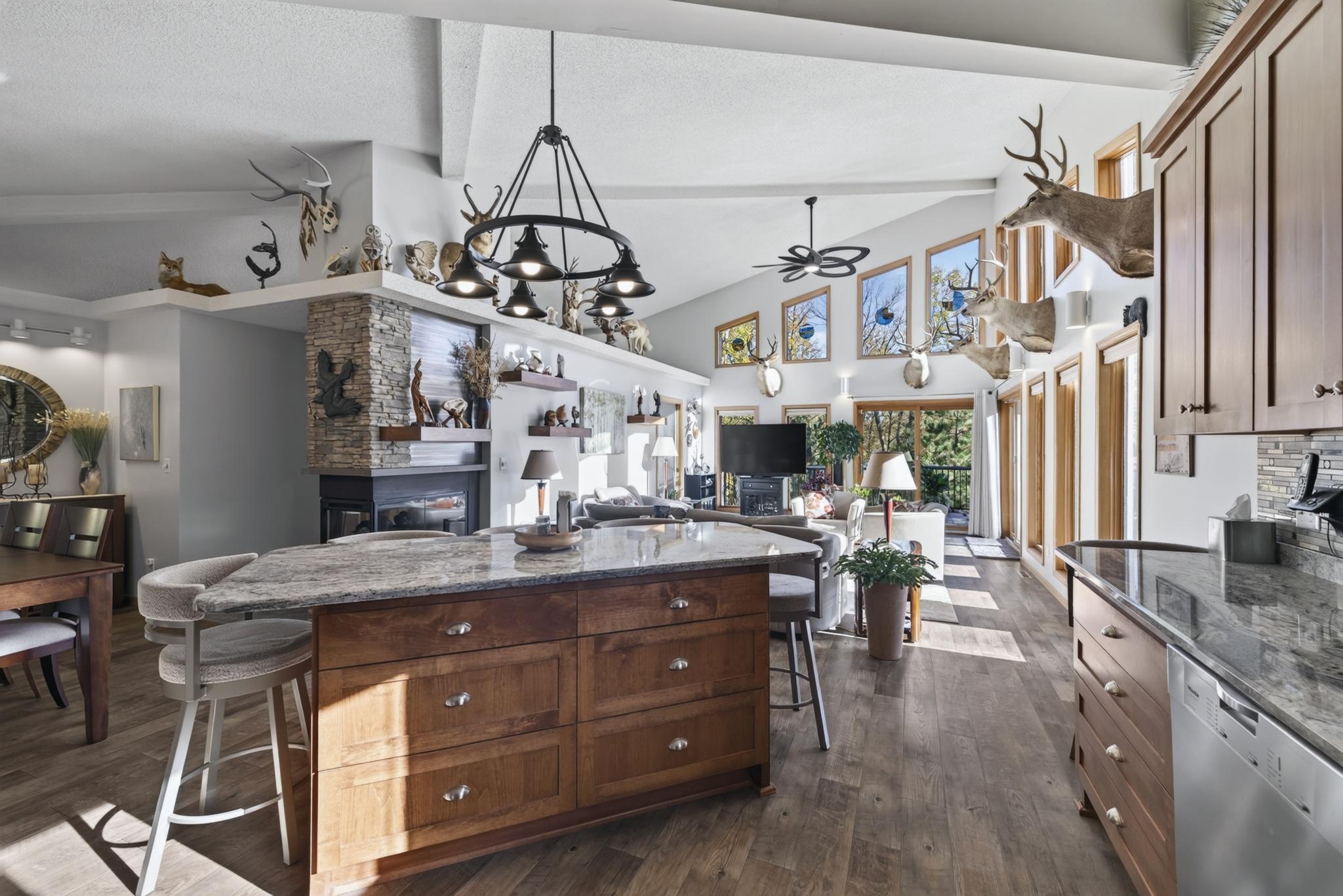 1992 single family home for sale at 32756 Northwoods Lane in Breezy Point, MN — 4 bed, 4 bath (photo 10 of 55)