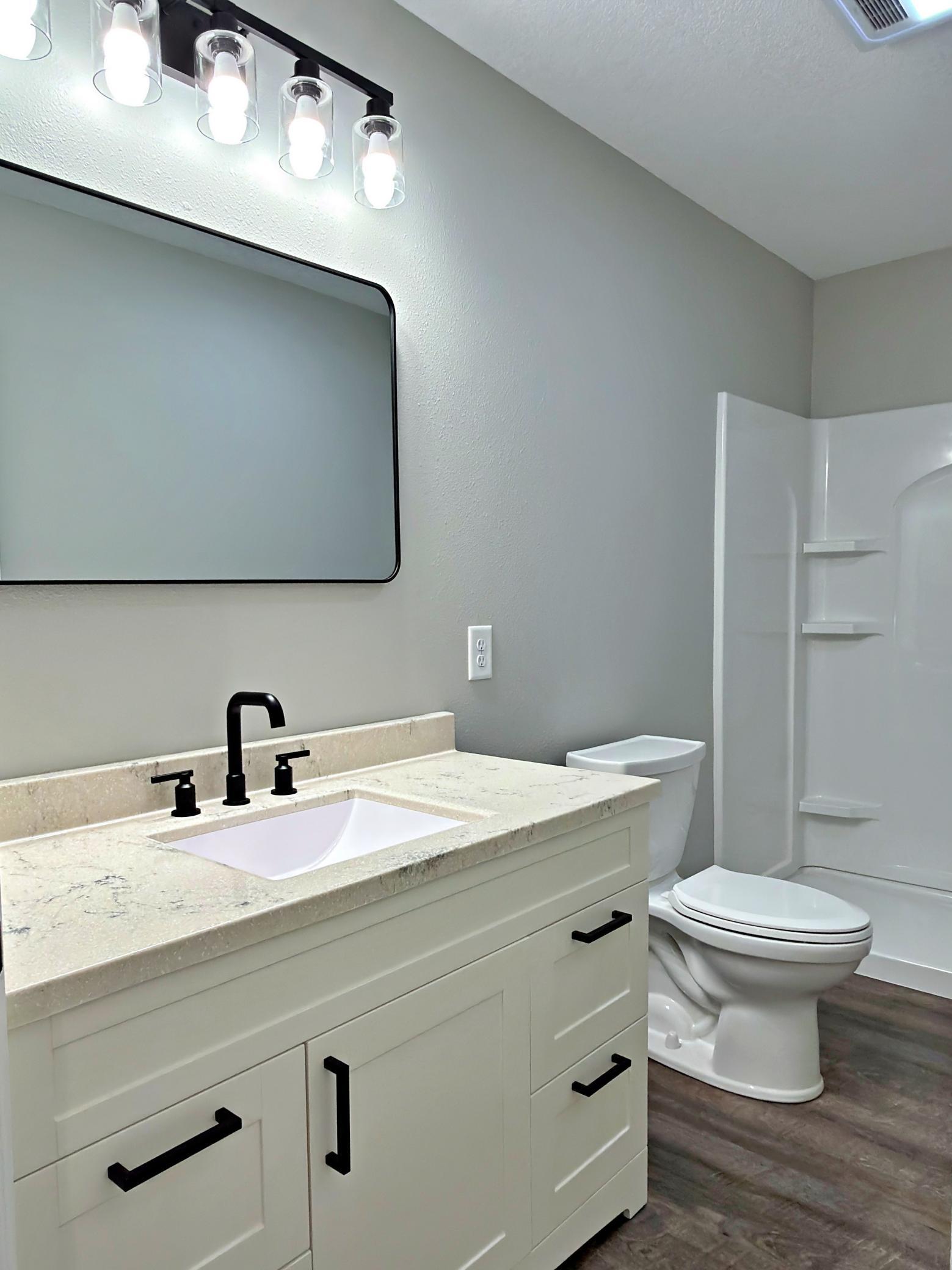 2000 single family home for sale at 400 Eastern Avenue S in Park Rapids, MN — 3 bed, 3 bath (photo 16 of 34)