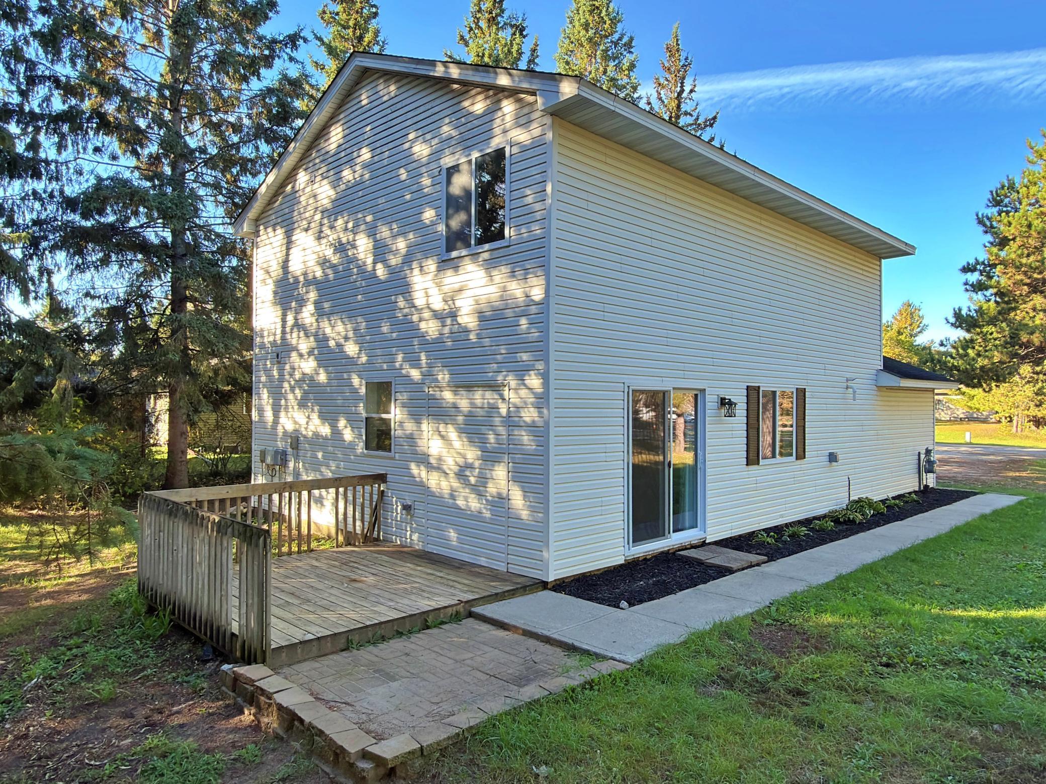 2000 single family home for sale at 400 Eastern Avenue S in Park Rapids, MN — 3 bed, 3 bath (photo 29 of 34)