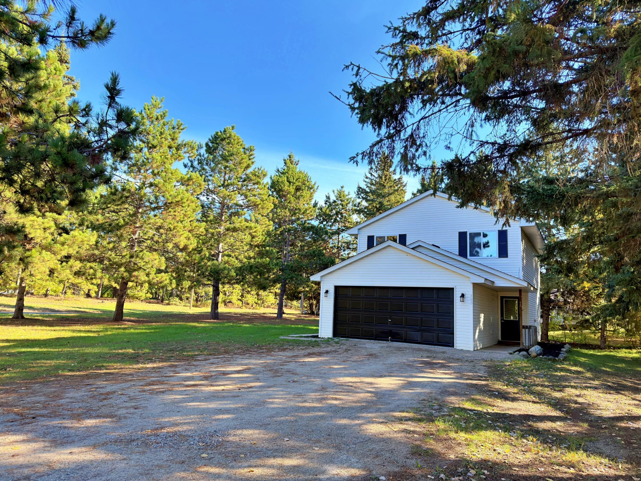 2000 single family home for sale at 400 Eastern Avenue S in Park Rapids, MN — 3 bed, 3 bath (photo 30 of 34)