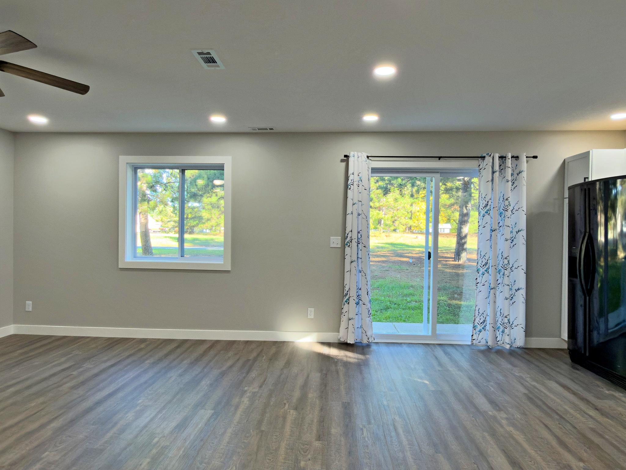 2000 single family home for sale at 400 Eastern Avenue S in Park Rapids, MN — 3 bed, 3 bath (photo 10 of 34)