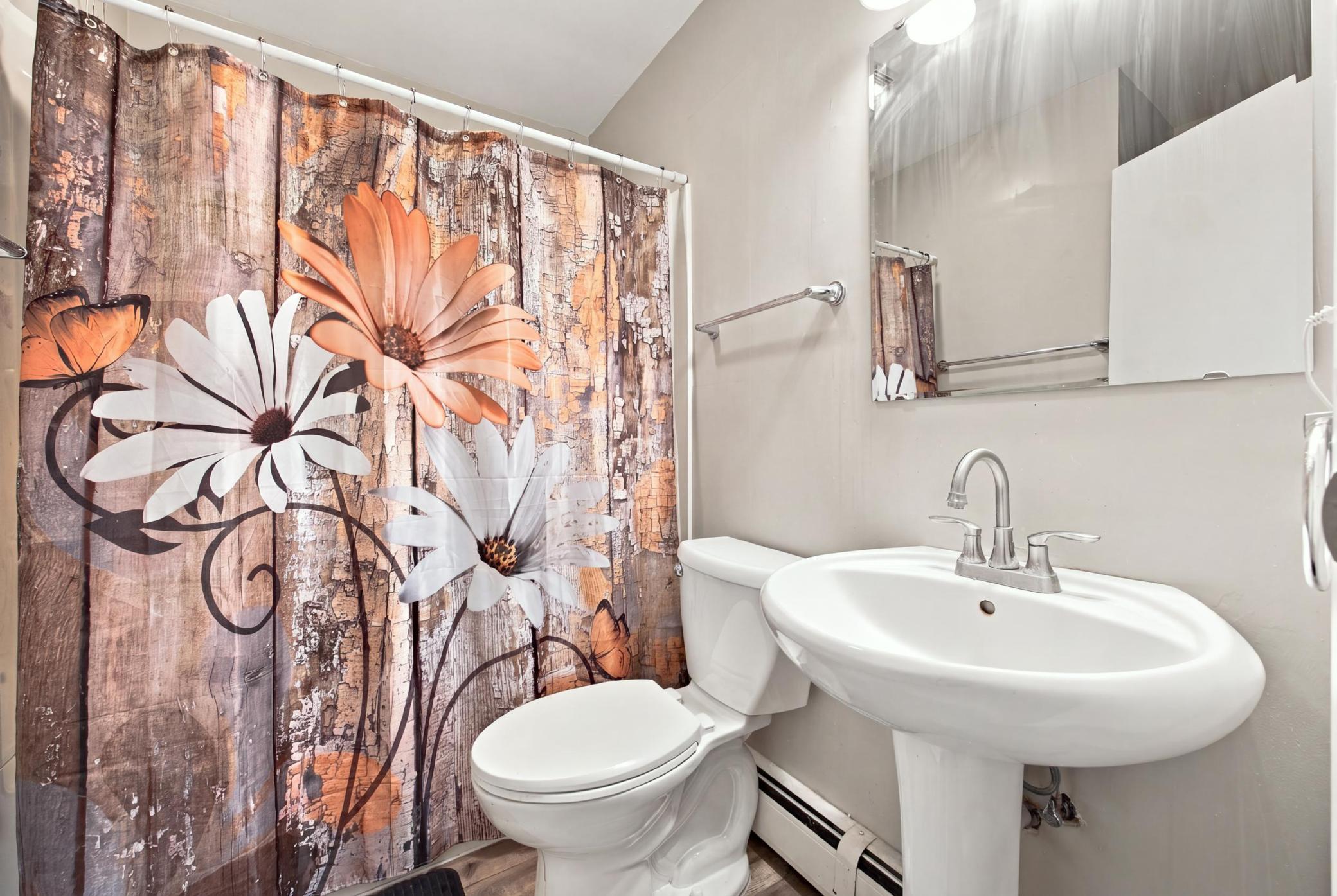 1963 home for sale at 204 4th Street NW in Dilworth, MN — 7 bed, 4 bath (photo 17 of 27)