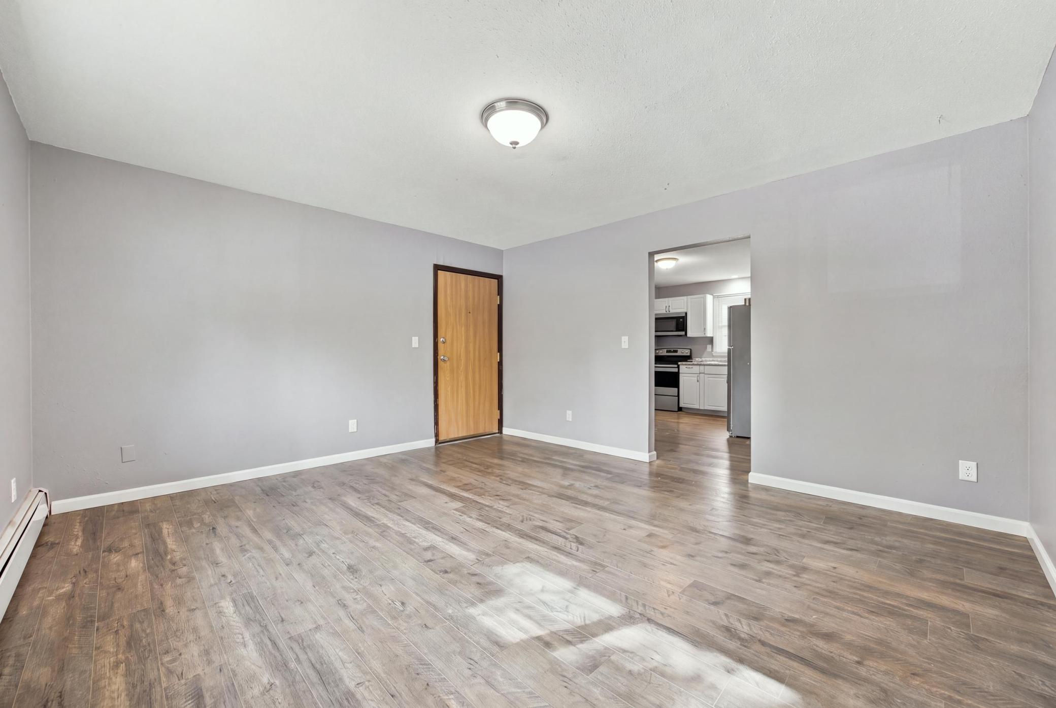 1963 home for sale at 204 4th Street NW in Dilworth, MN — 7 bed, 4 bath (photo 7 of 27)
