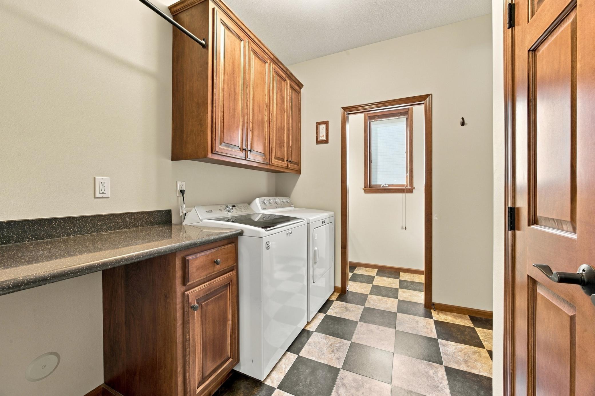 2005 single family home for sale at 3823 43rd Avenue S in Moorhead, MN — 2 bed, 3 bath (photo 16 of 34)