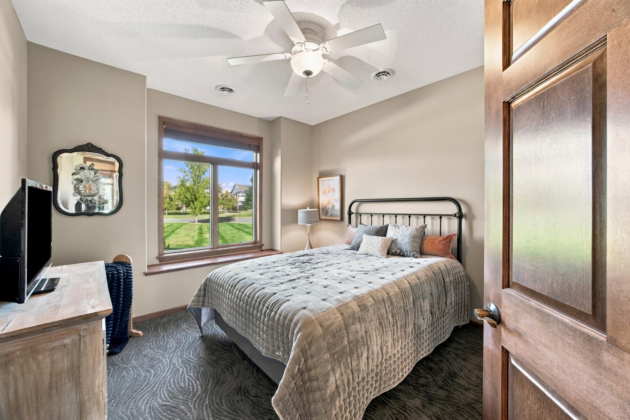 2005 single family home for sale at 3823 43rd Avenue S in Moorhead, MN — 2 bed, 3 bath (photo 25 of 34)