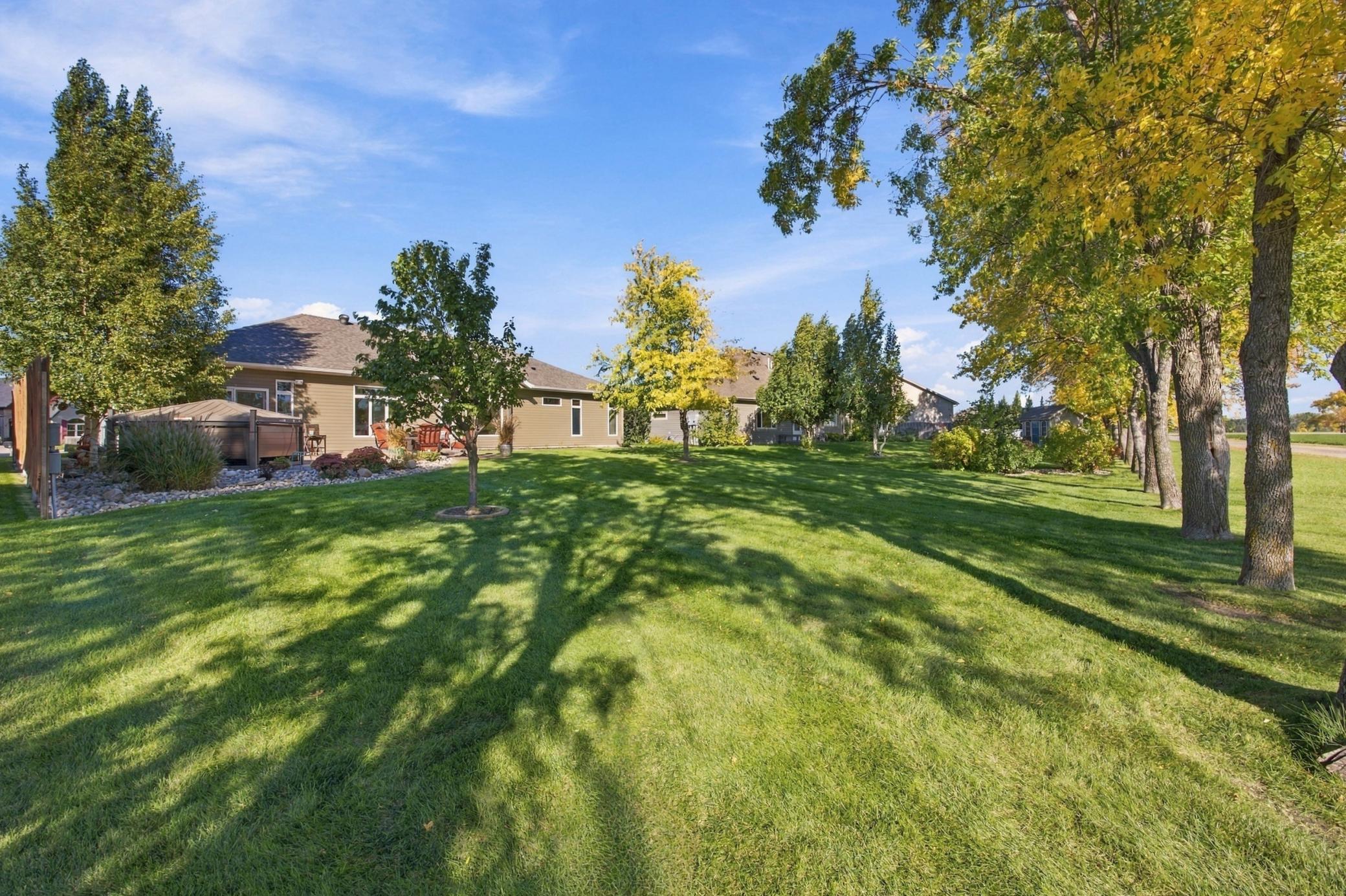 2005 single family home for sale at 3823 43rd Avenue S in Moorhead, MN — 2 bed, 3 bath (photo 32 of 34)
