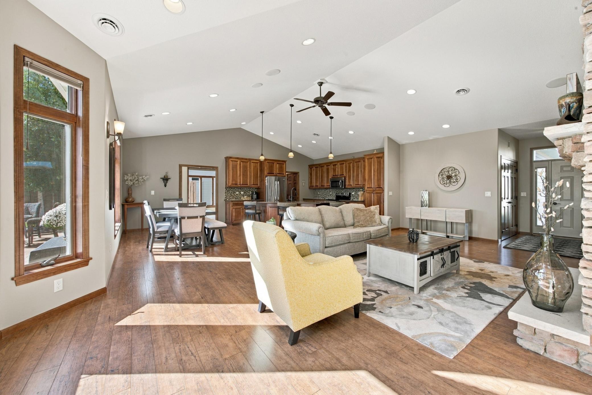 2005 single family home for sale at 3823 43rd Avenue S in Moorhead, MN — 2 bed, 3 bath (photo 7 of 34)