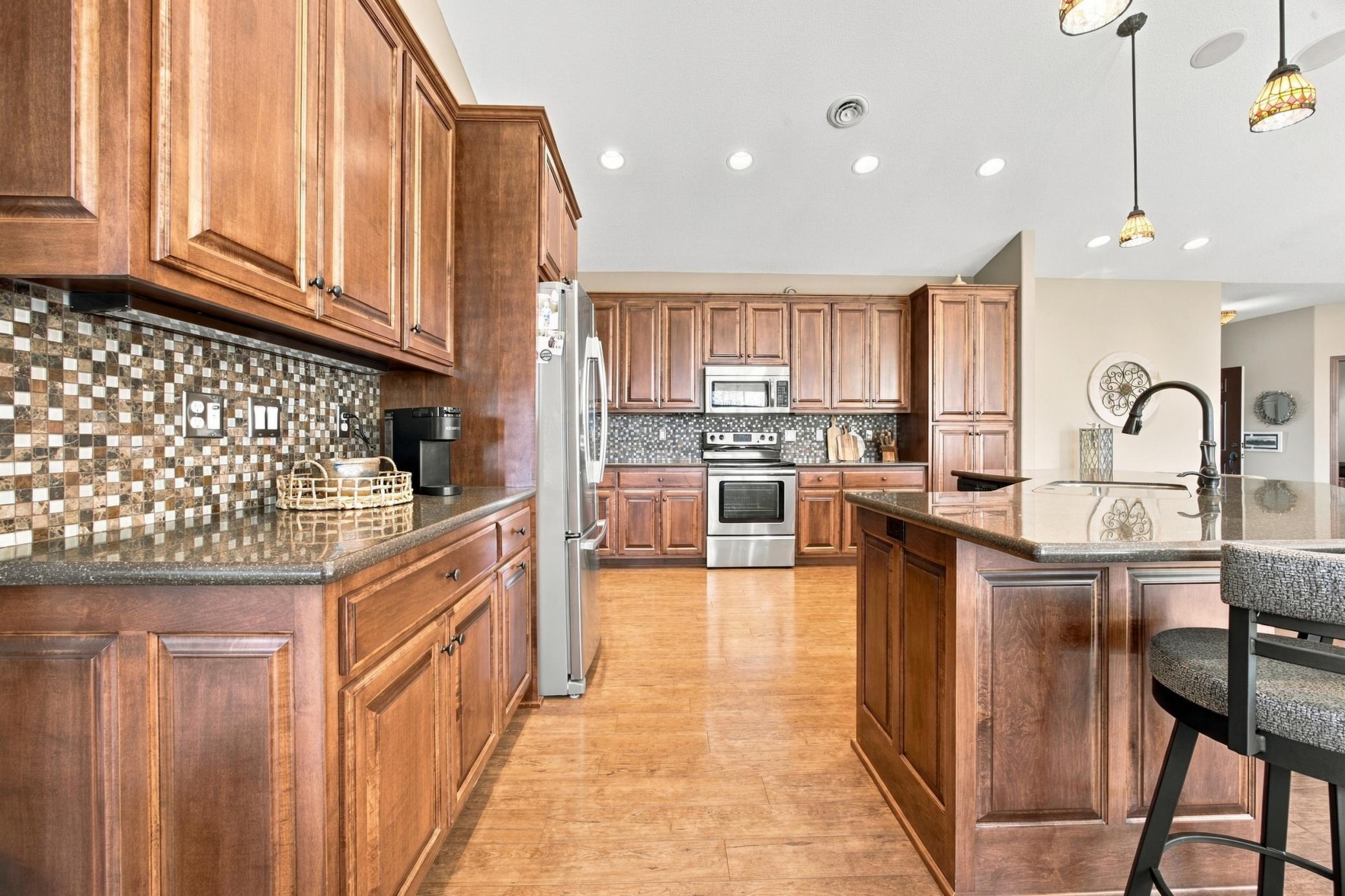 2005 single family home for sale at 3823 43rd Avenue S in Moorhead, MN — 2 bed, 3 bath (photo 9 of 34)
