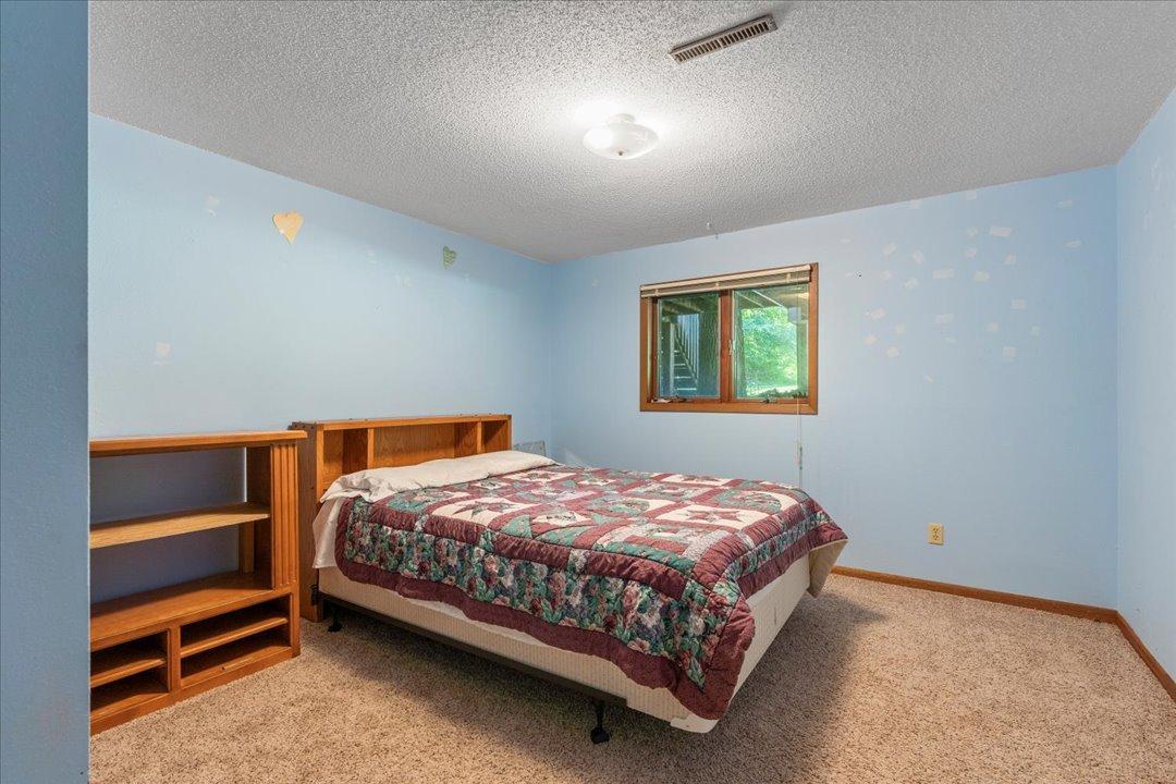 1983 single family home for sale at 40142 Pandora Drive in Browerville, MN — 4 bed, 2 bath (photo 10 of 27)