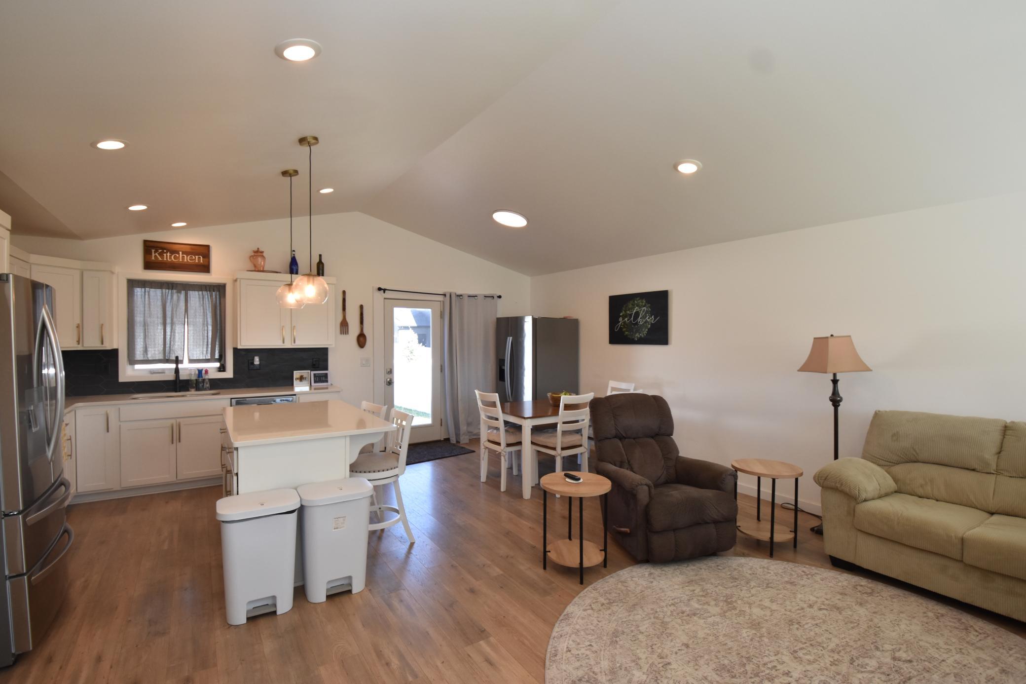 2020 single family home for sale at 2587 72nd Avenue S in Fargo, ND — 6 bed, 3 bath (photo 3 of 37)