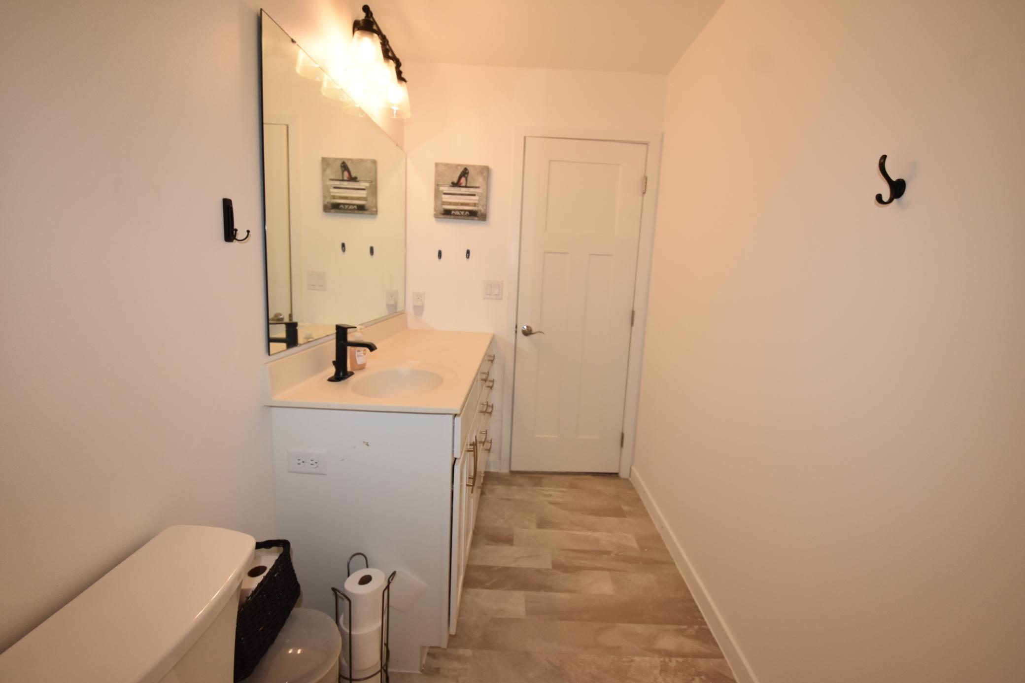 2020 single family home for sale at 2587 72nd Avenue S in Fargo, ND — 6 bed, 3 bath (photo 28 of 37)