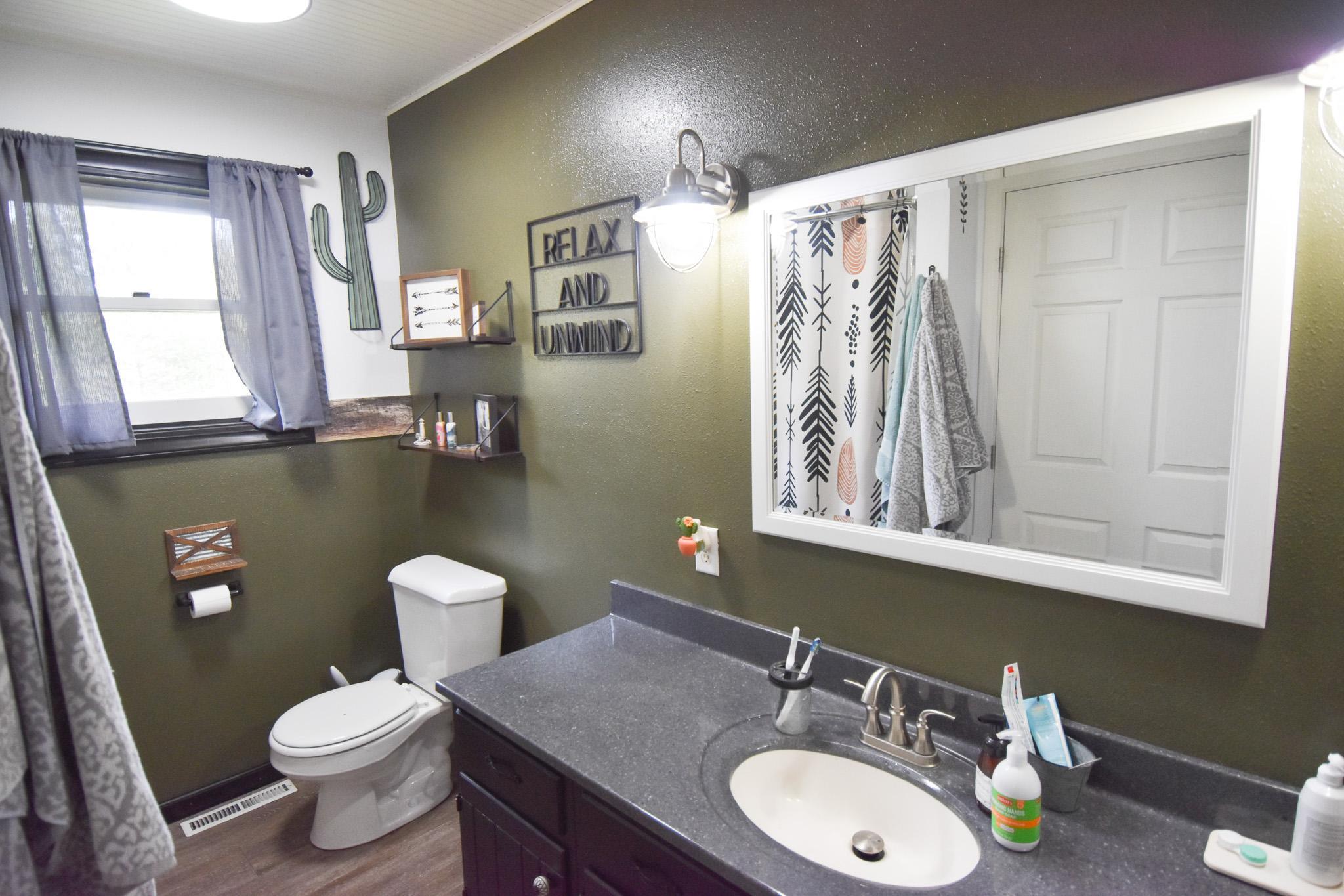 1979 single family home for sale at 16368 State Highway 1 NW in Thief River Falls, MN — 3 bed, 2 bath (photo 17 of 34)
