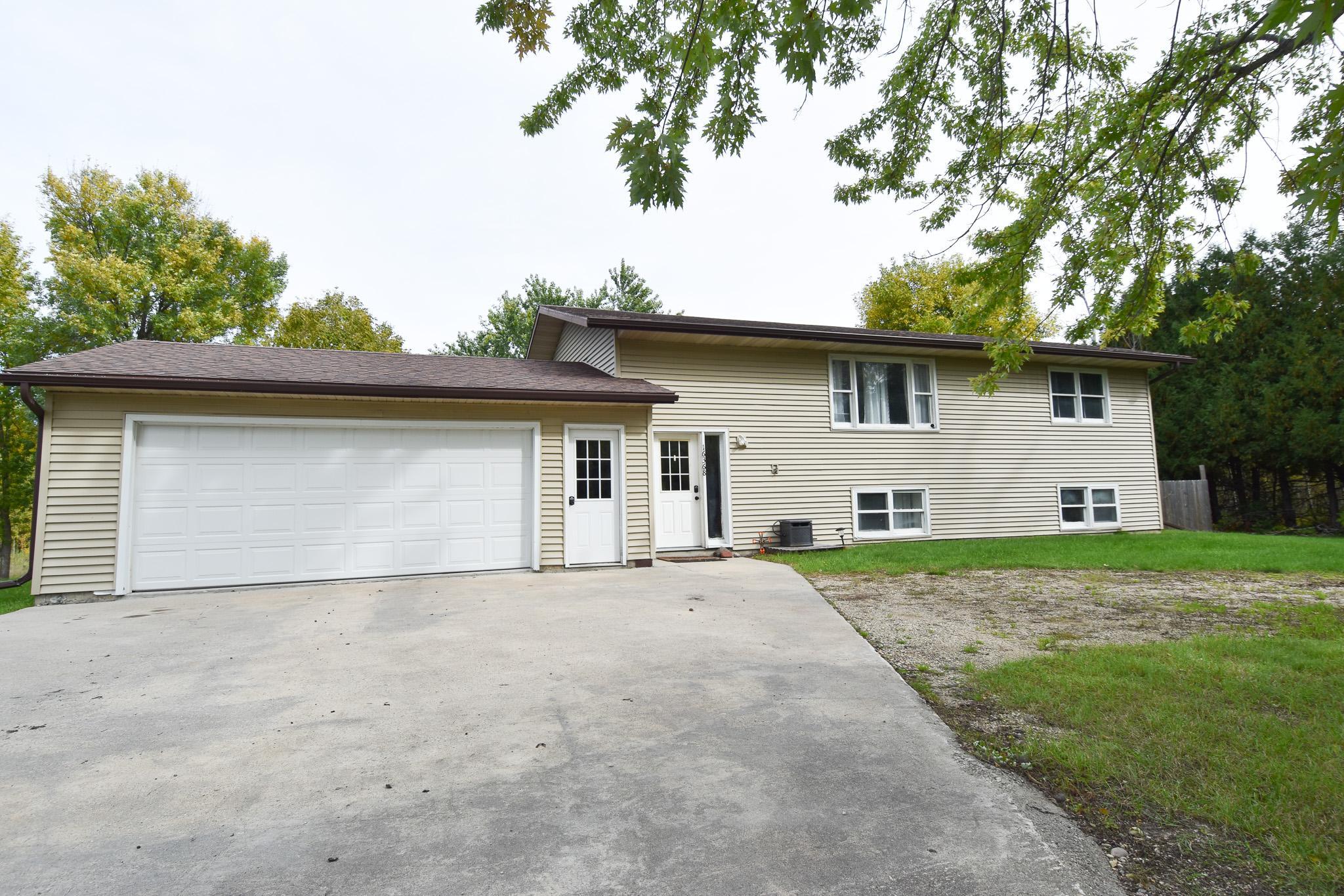 1979 single family home for sale at 16368 State Highway 1 NW in Thief River Falls, MN — 3 bed, 2 bath (photo 30 of 34)