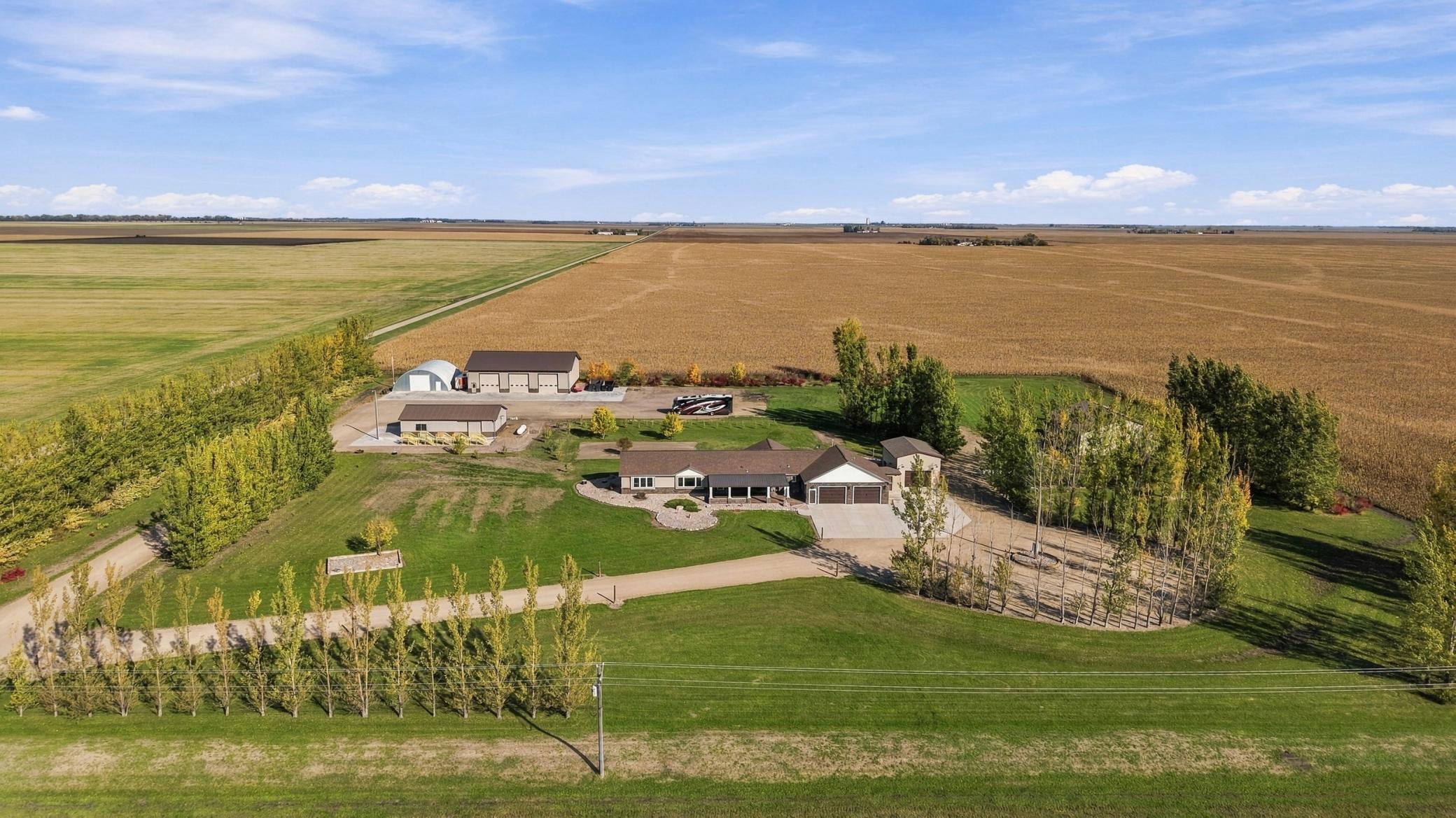 2007 single family home for sale at 16405 18th Street SE in Gardner, ND — 4 bed, 3 bath (photo 4 of 69)