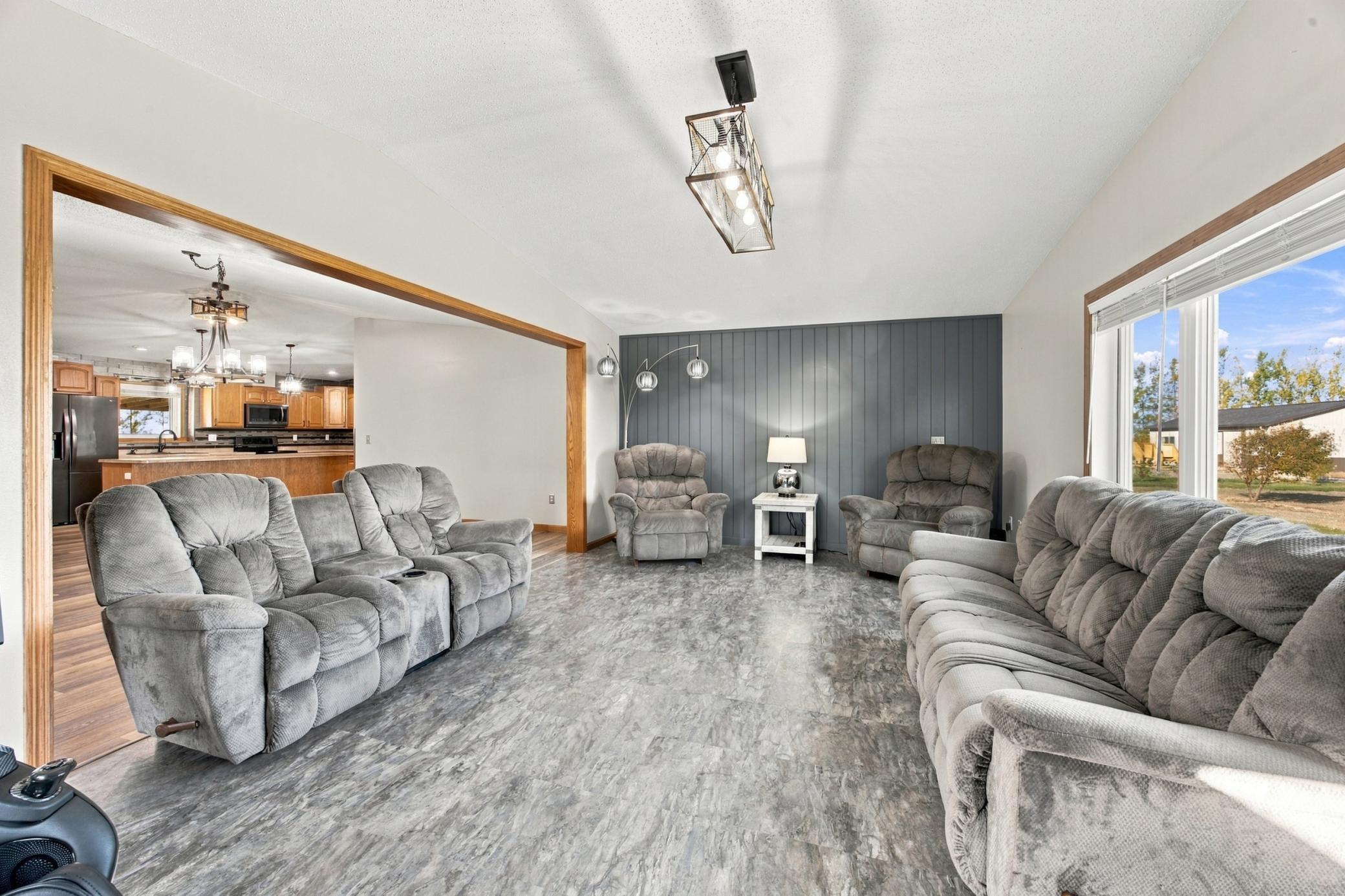 2007 single family home for sale at 16405 18th Street SE in Gardner, ND — 4 bed, 3 bath (photo 31 of 69)
