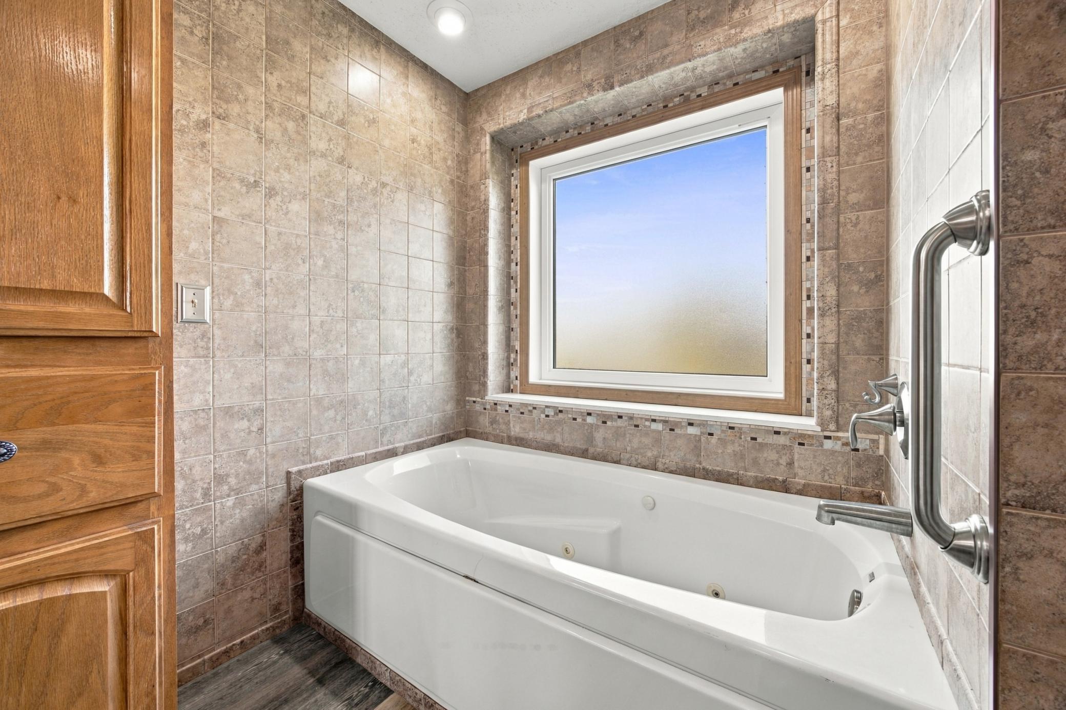 2007 single family home for sale at 16405 18th Street SE in Gardner, ND — 4 bed, 3 bath (photo 43 of 69)