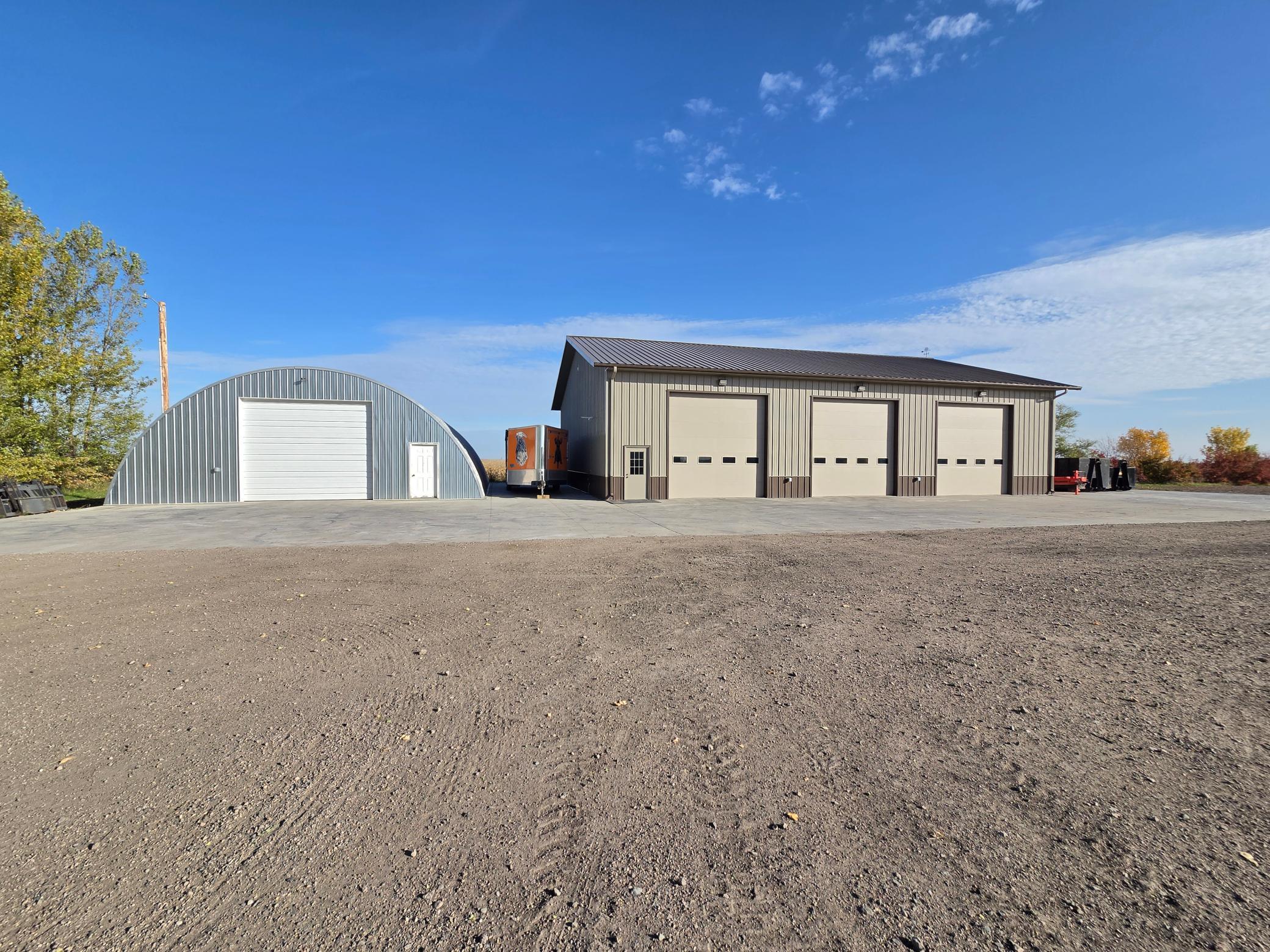 2007 single family home for sale at 16405 18th Street SE in Gardner, ND — 4 bed, 3 bath (photo 10 of 69)