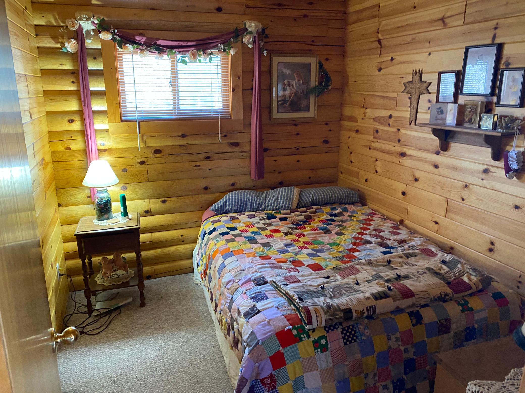 1997 single family home for sale at 25667 Lou Rayne Beach Road NE in Waskish, MN — 2 bed, 1 bath (photo 15 of 34)