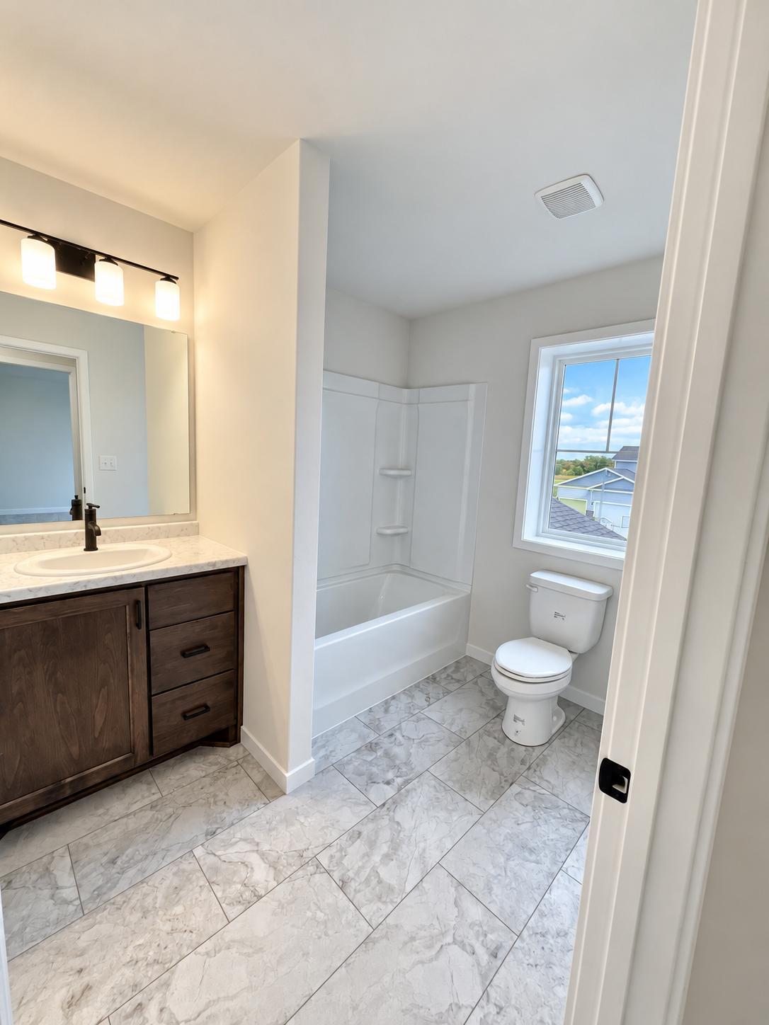 2025 single family home for sale at 6851 14 Street S in Fargo, ND — 4 bed, 3 bath (photo 15 of 29)