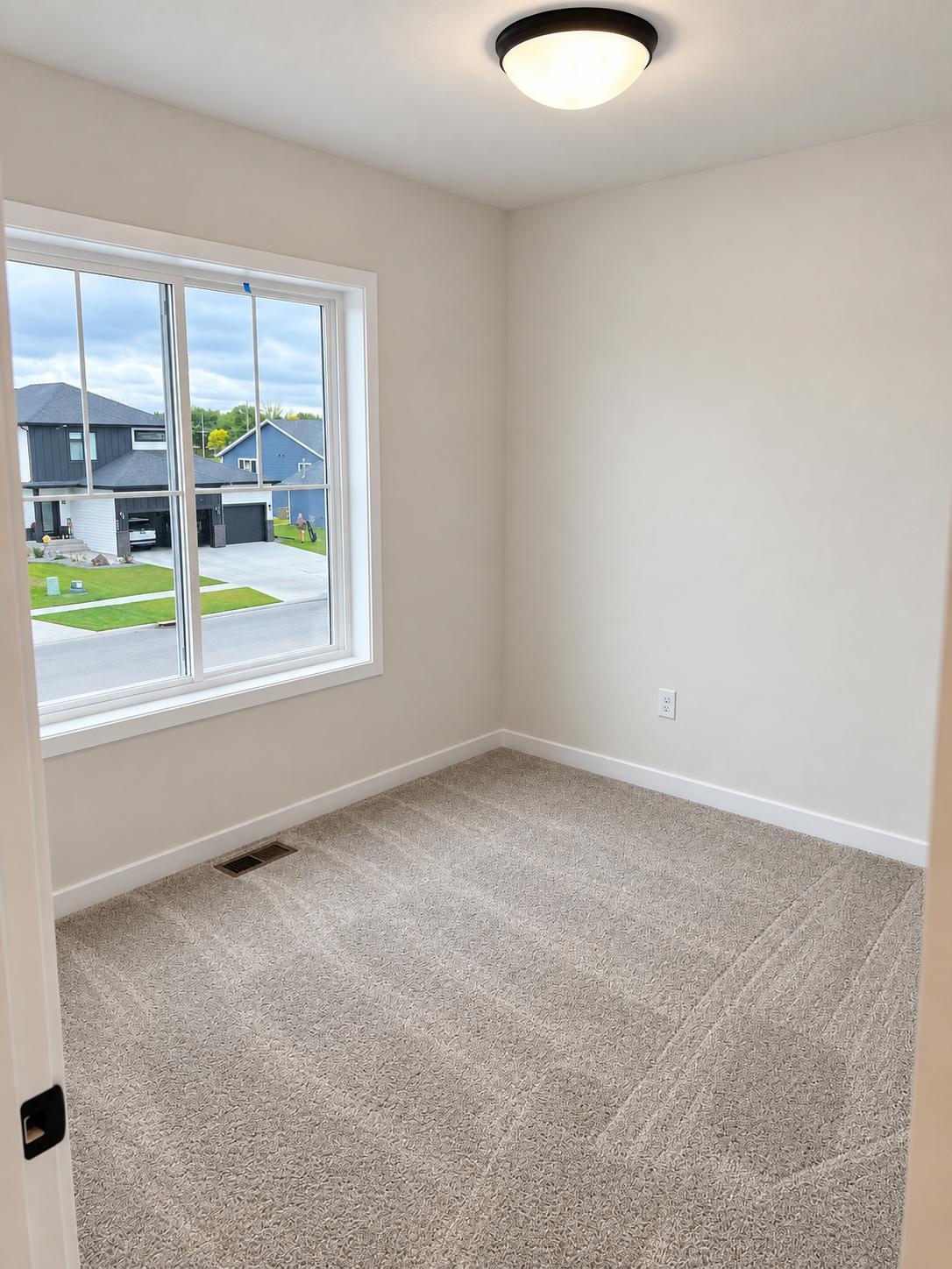 2025 single family home for sale at 6851 14 Street S in Fargo, ND — 4 bed, 3 bath (photo 21 of 29)