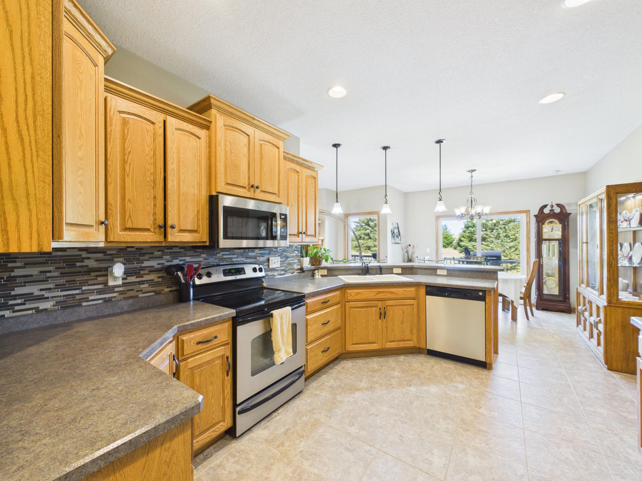 2008 single family home for sale at 4482 Egret Court NW in Alexandria, MN — 3 bed, 3 bath (photo 3 of 64)