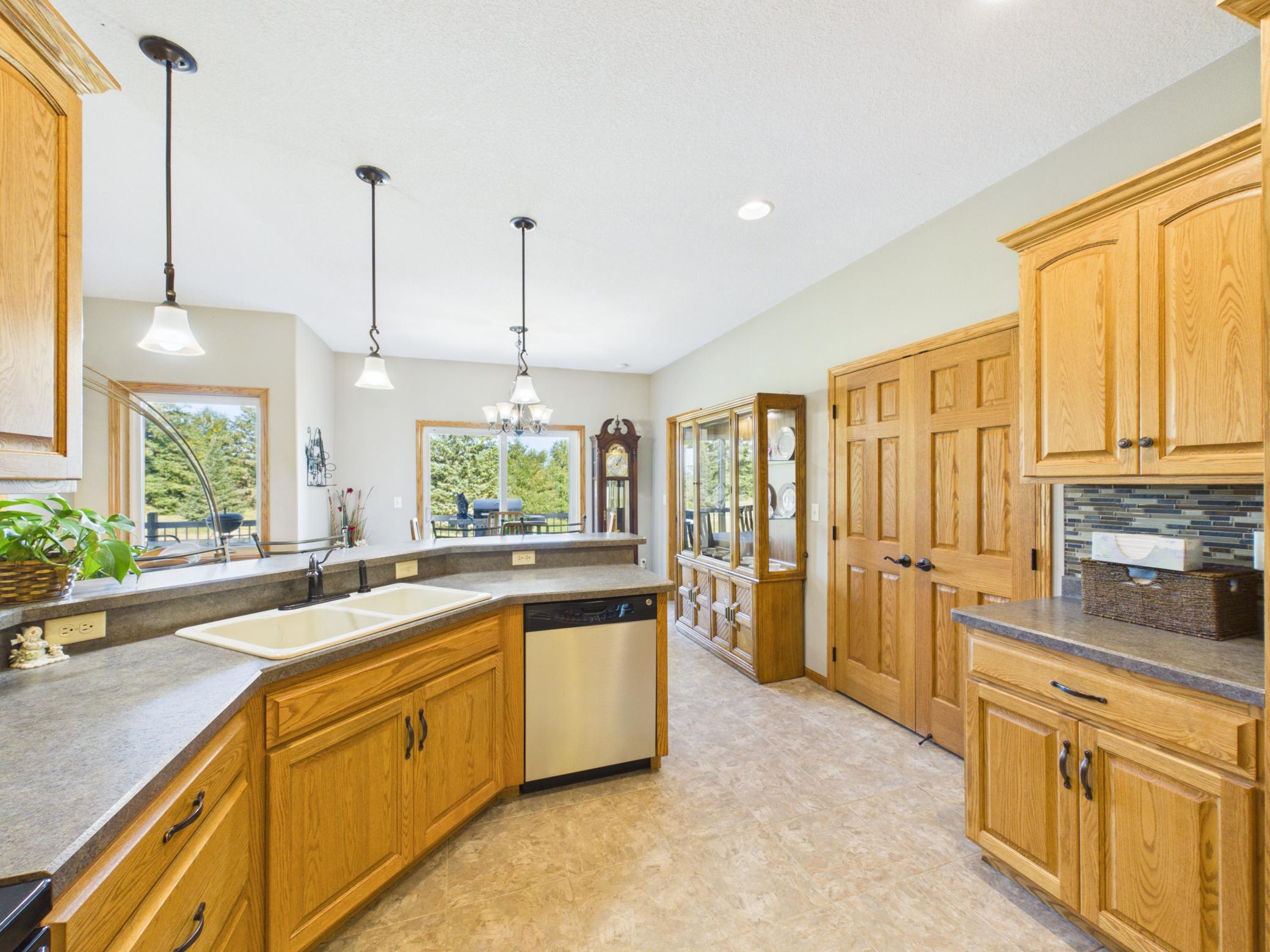 2008 single family home for sale at 4482 Egret Court NW in Alexandria, MN — 3 bed, 3 bath (photo 7 of 64)