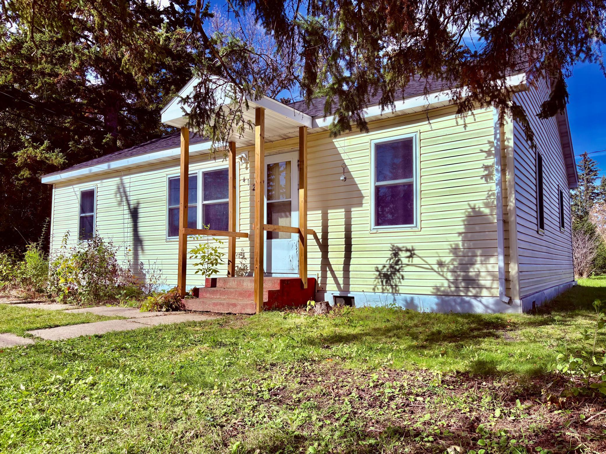 1950 single family home for sale at 412 2nd Street NW in Baudette, MN — 2 bed, 1 bath