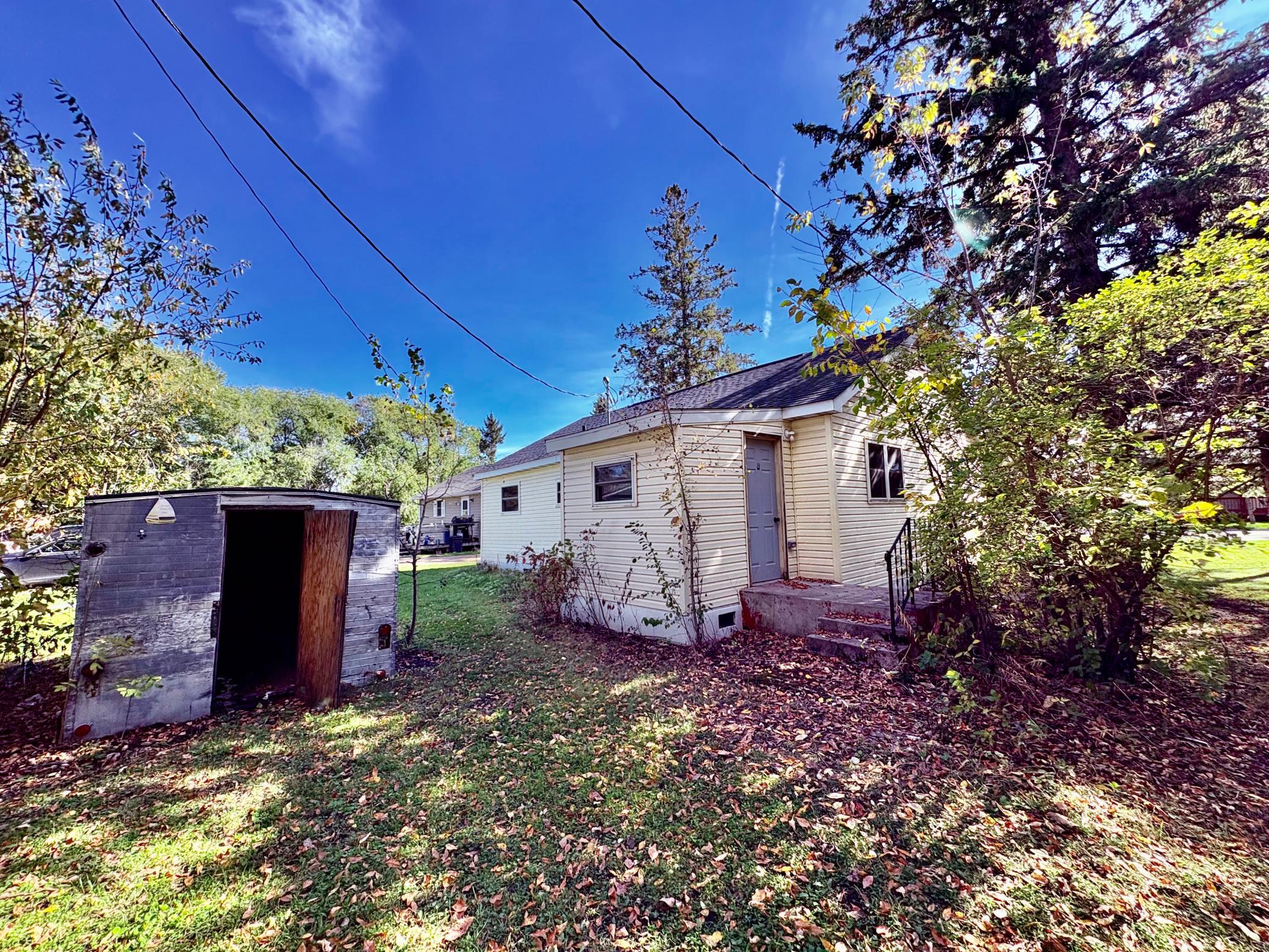 1950 single family home for sale at 412 2nd Street NW in Baudette, MN — 2 bed, 1 bath (photo 19 of 33)