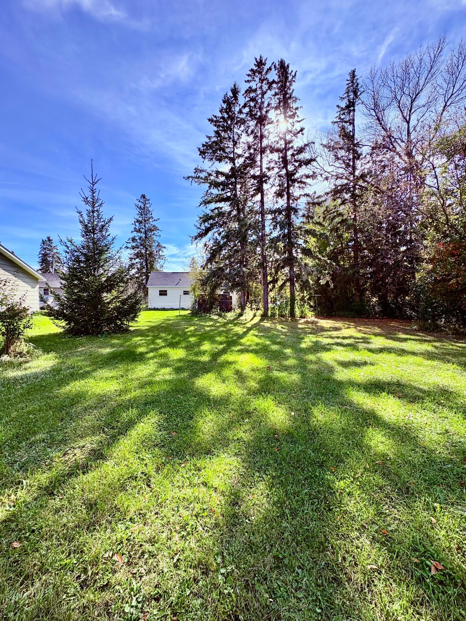 1950 single family home for sale at 412 2nd Street NW in Baudette, MN — 2 bed, 1 bath (photo 23 of 33)